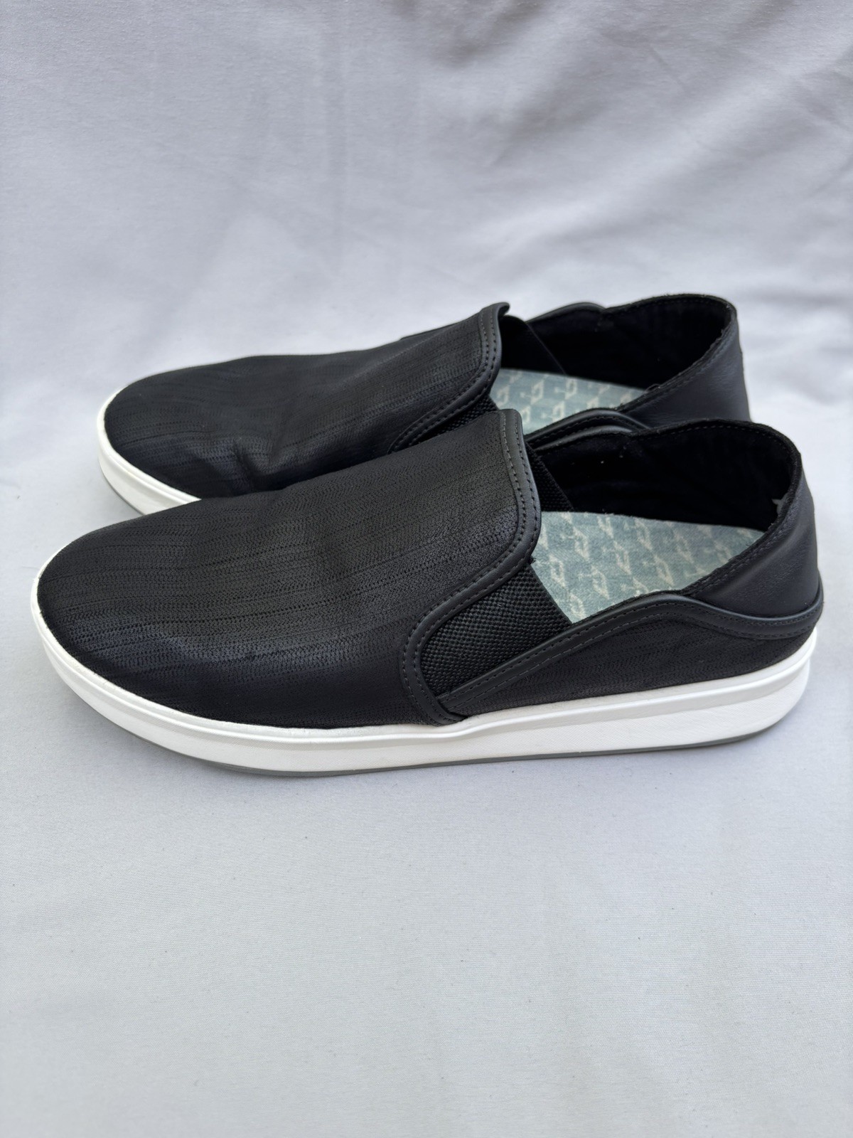 OluKai Shoes Women’s 9 Black Ki’ihele Slip On Low Top Casual Comfort Sneakers