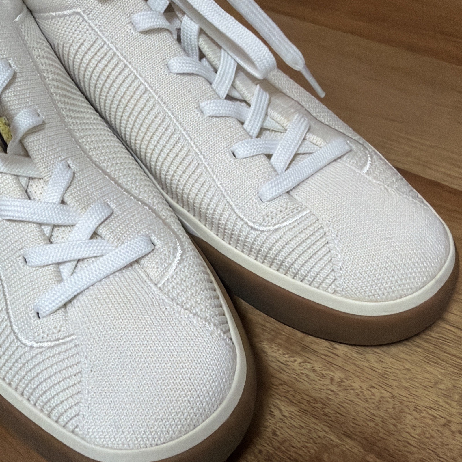 Rothy’s The Lace Up Sneaker Blonde Ivory Knit Comfort Low Top Shoes sz 9 Womens