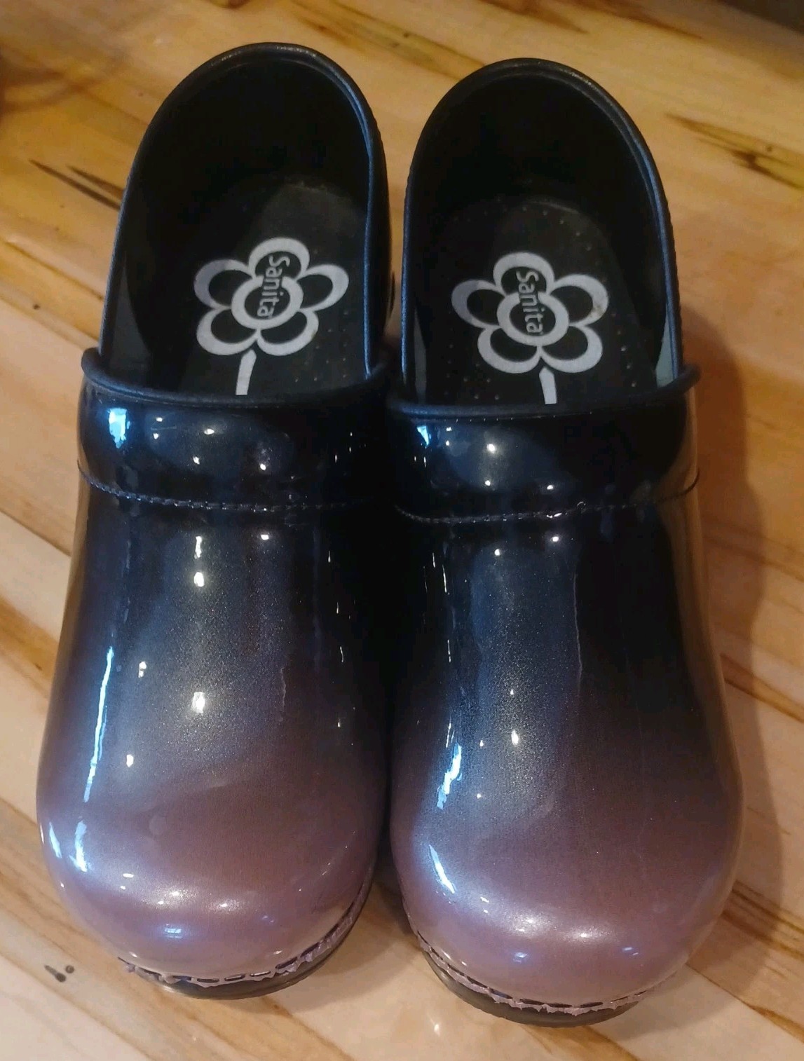 Sanita Professional Milan Clogs Women Sz 38 Black to Pink Ombré