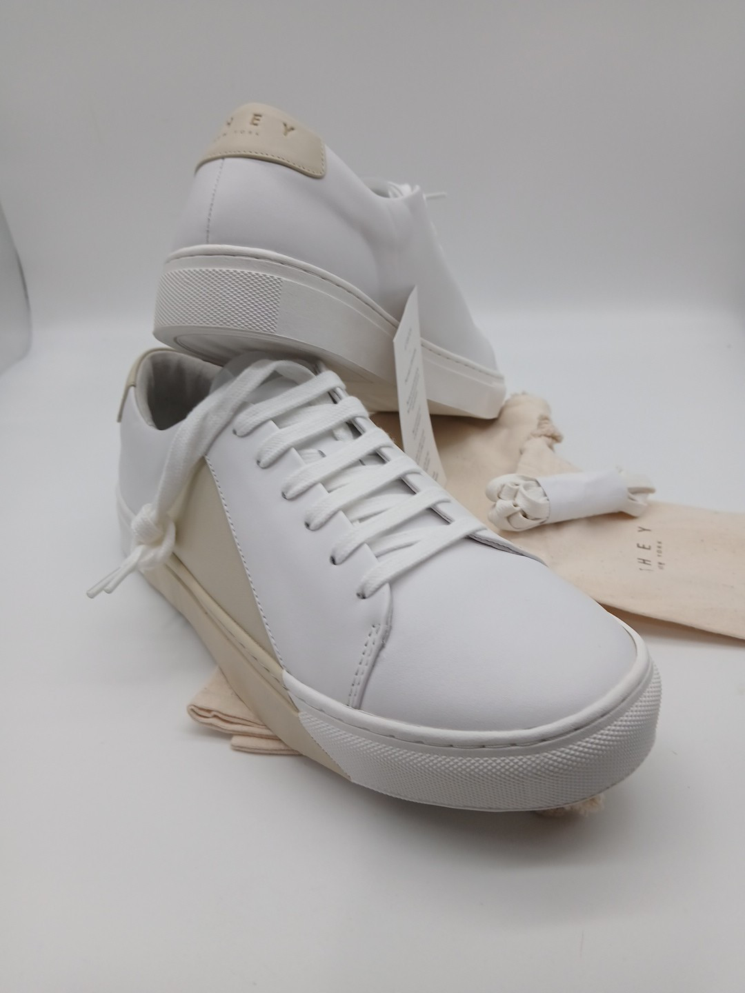 THEY NEW YORK triangle low nappa white/beige leather shoes unisex size 5
