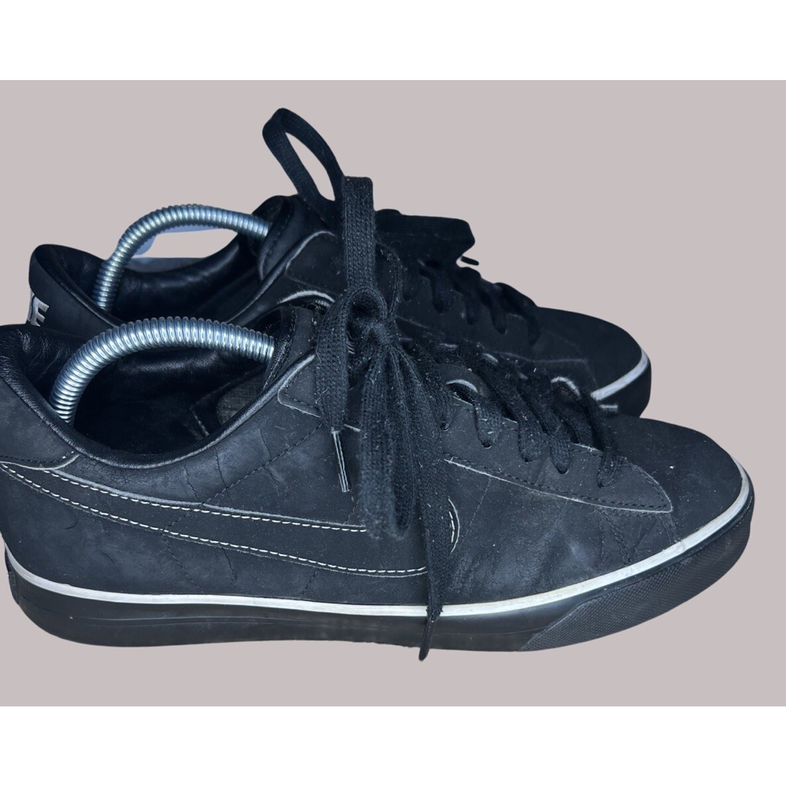 WOMEN’S SIZE 10- NIKE Sweet Classic Low Leather Sneaker, Black| 354496-010