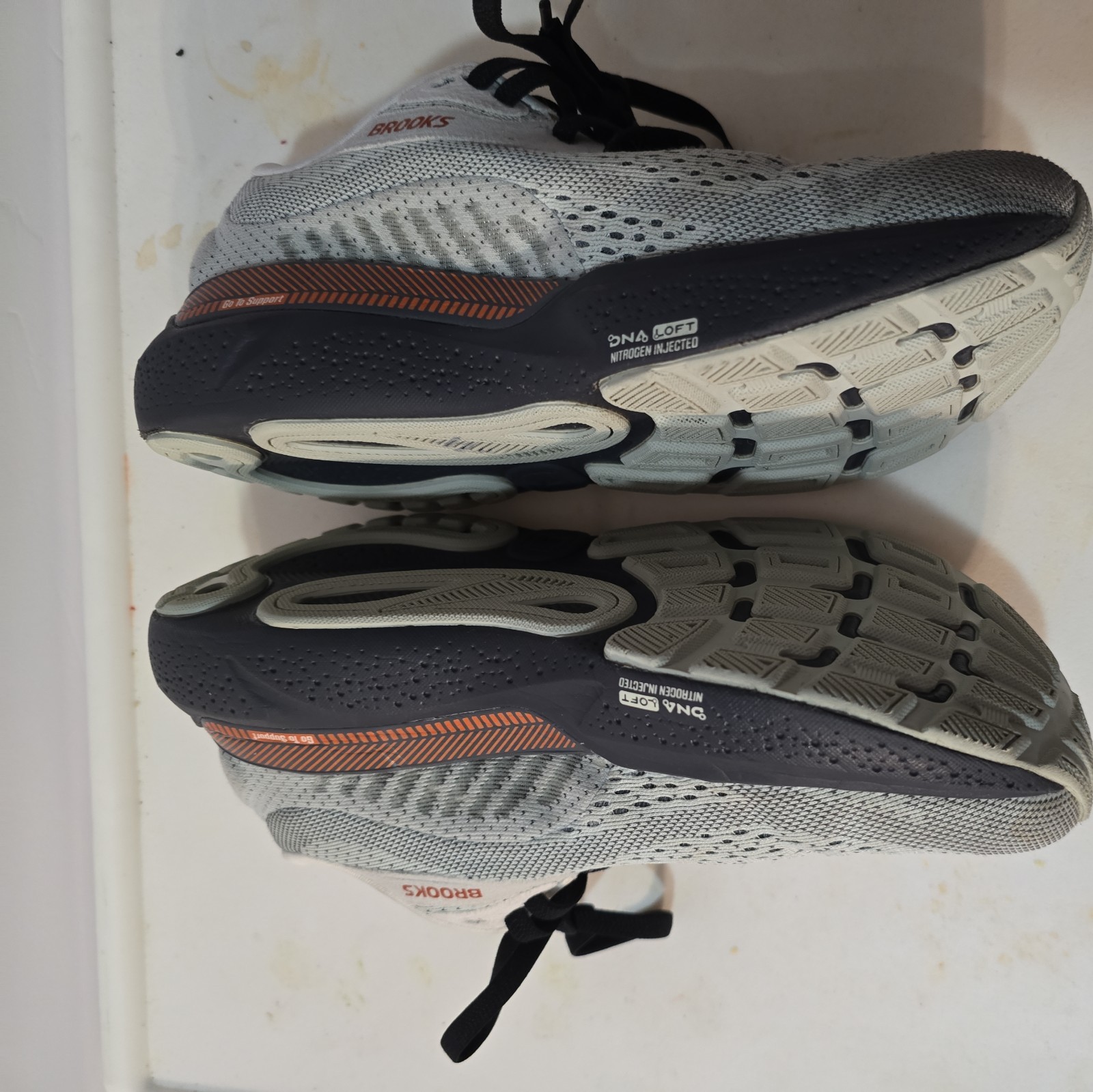 Brooks Shoes Womens Adrenaline GTS 24 Size 7 Mercury Ebony Copper Running
