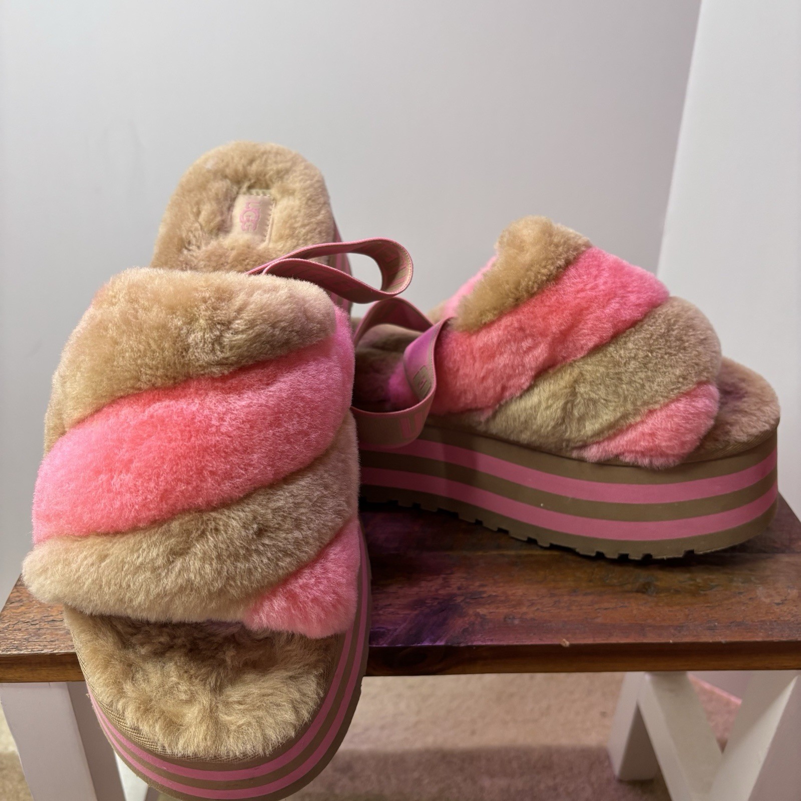 UGG Disco Stripe Platform Slingback Slides Pink Tan Shearling Sandals Women’s 10