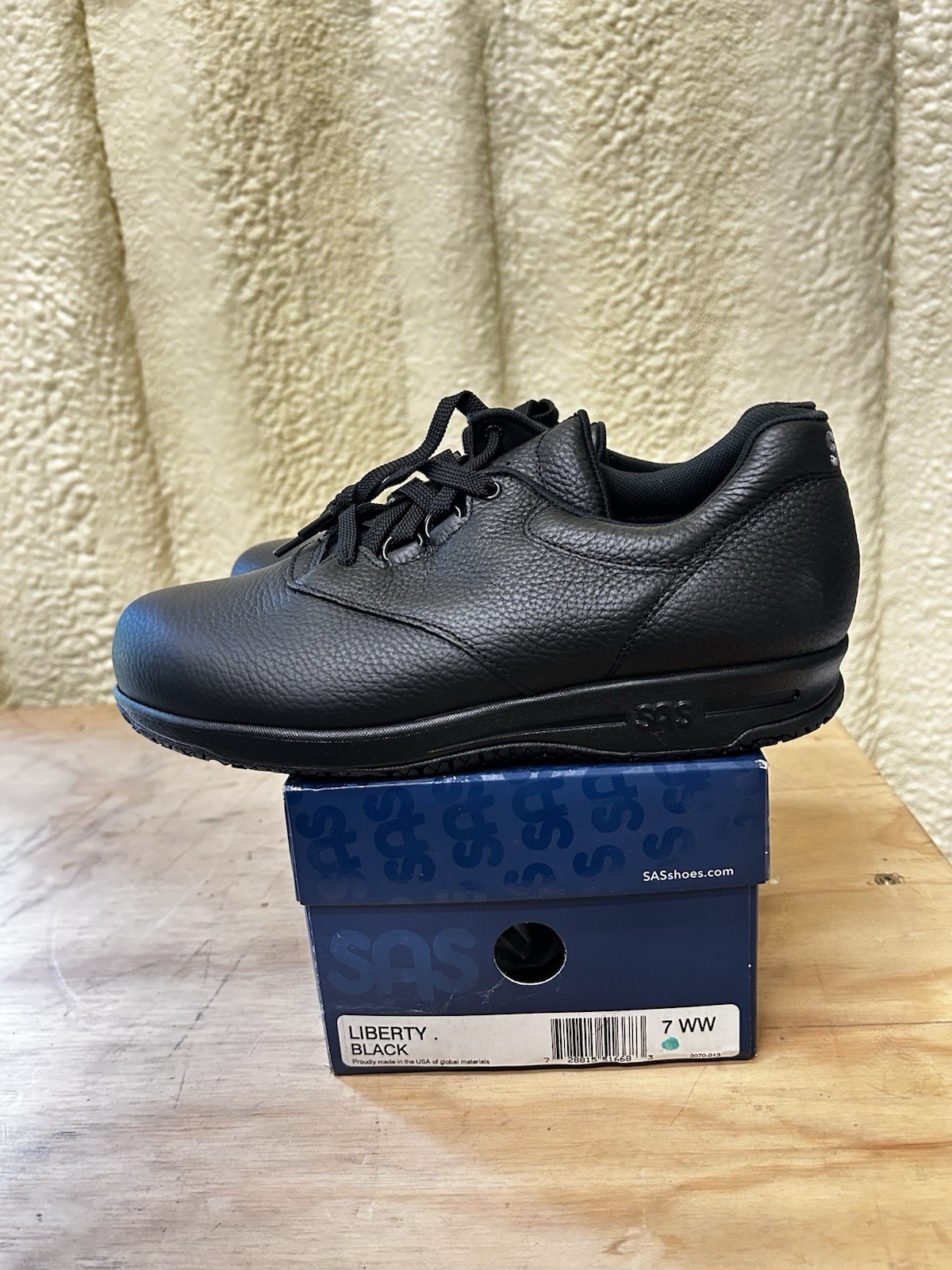 SAS 2070-013 Liberty Black Lace Up Slip-Resistant 7 WW Women’s Shoes New In Box