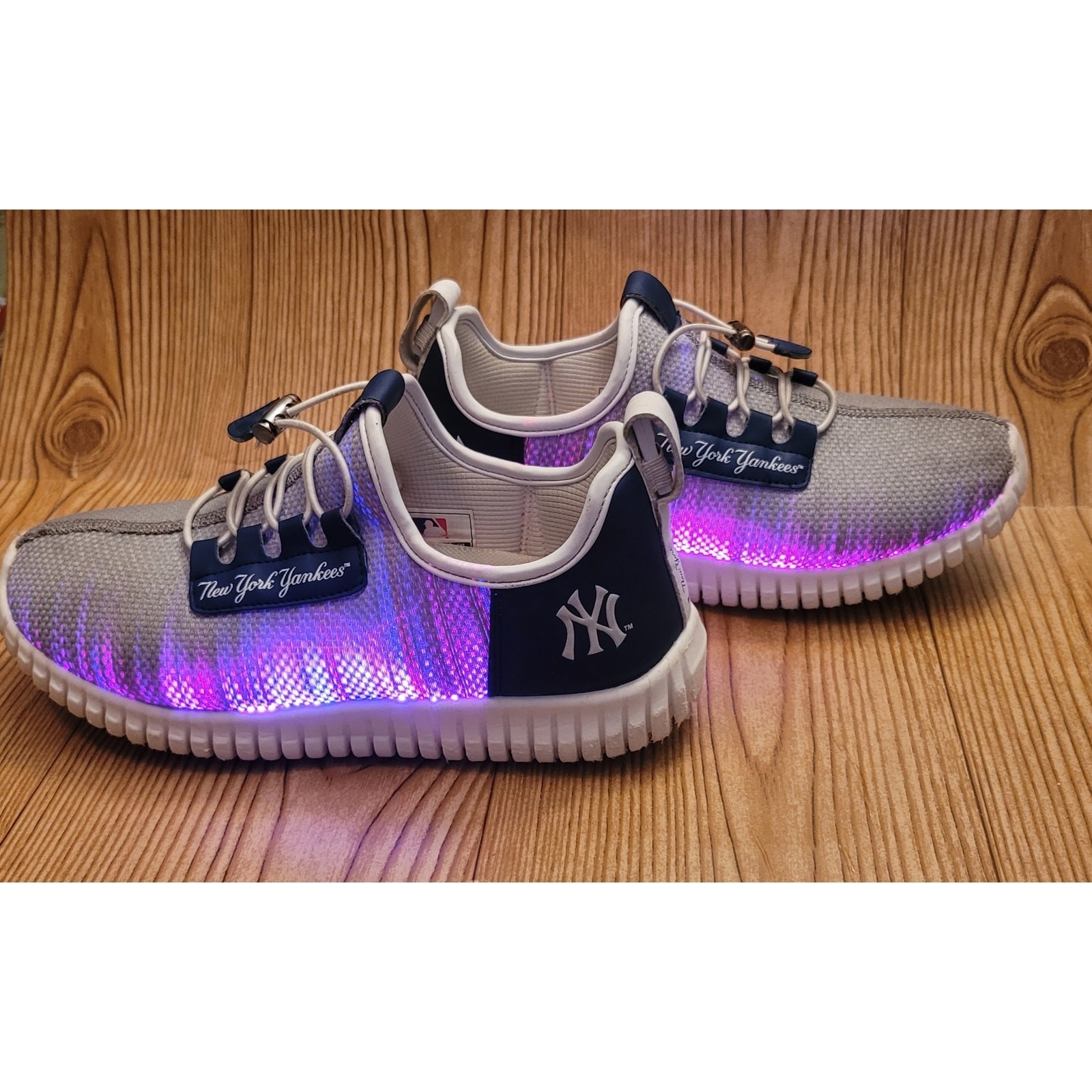 Lumn8 light up NY Yankees slip on shoes Womens Size 9 LED multicolor No charger