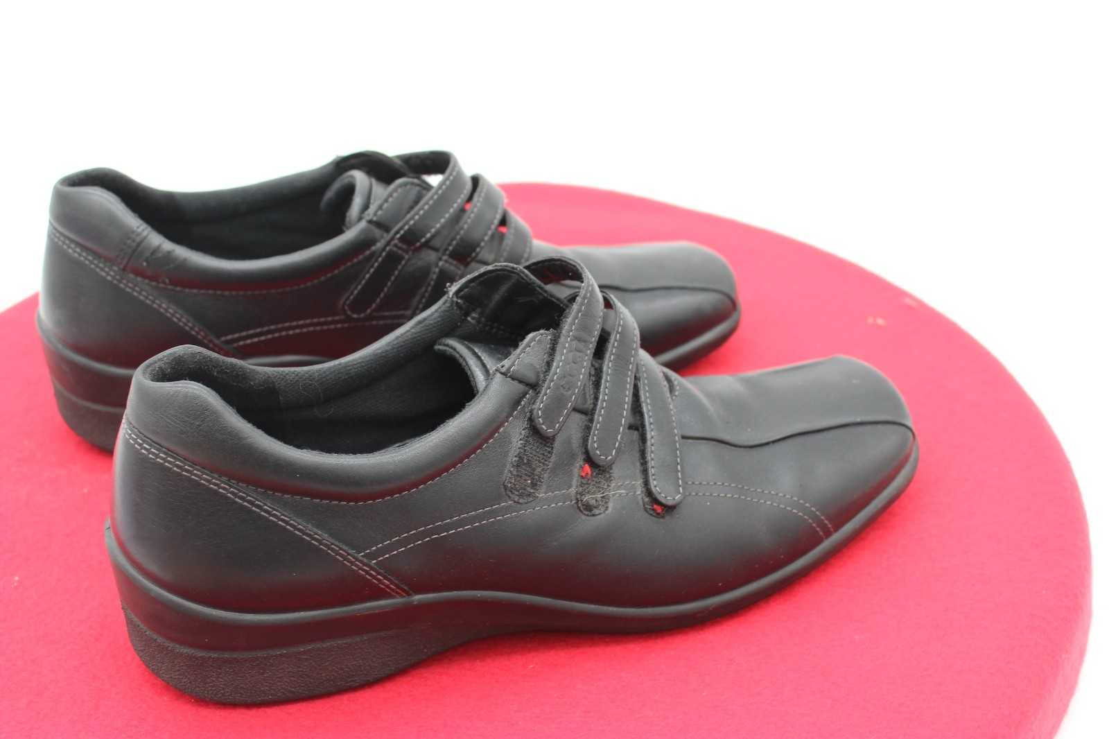 Ecco Black Women’s SZ 10.5 / 41 Leather Shoes Hook & Loop
