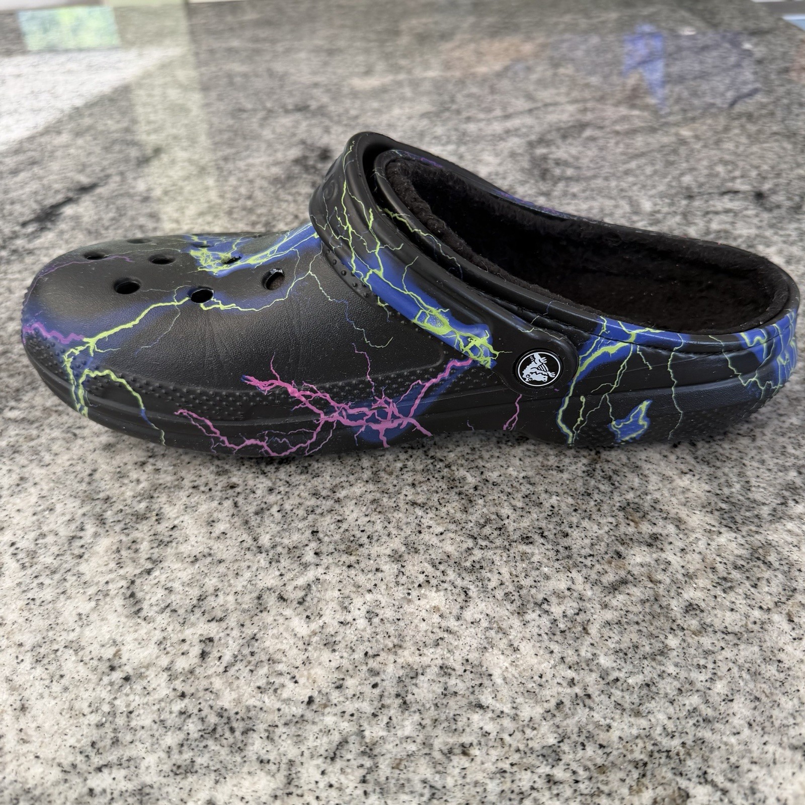 CROCS Classic Lined Clogs Black w Multicolor Lightning Bolts- Men’s 8/Women’s 10