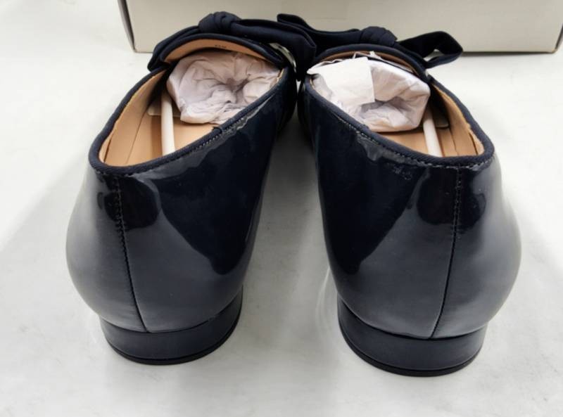 Bandolino Auggie Bow Pointed Toe Patent Tailored Loafers Women’s 8.5 Navy SlipOn