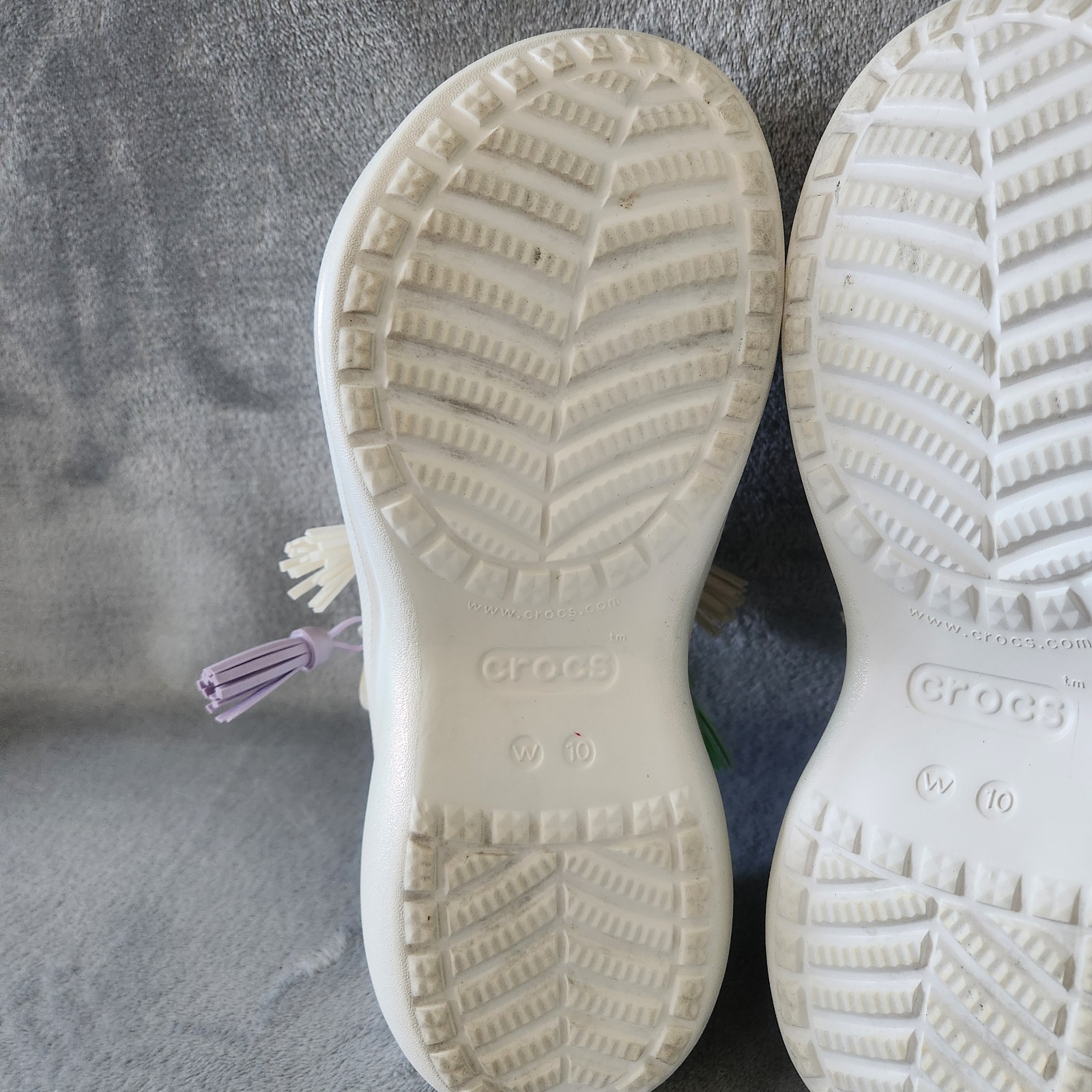 CROCS Classic Bae Festival Womens Iridescent White Tassel Platform Shoes Size 10