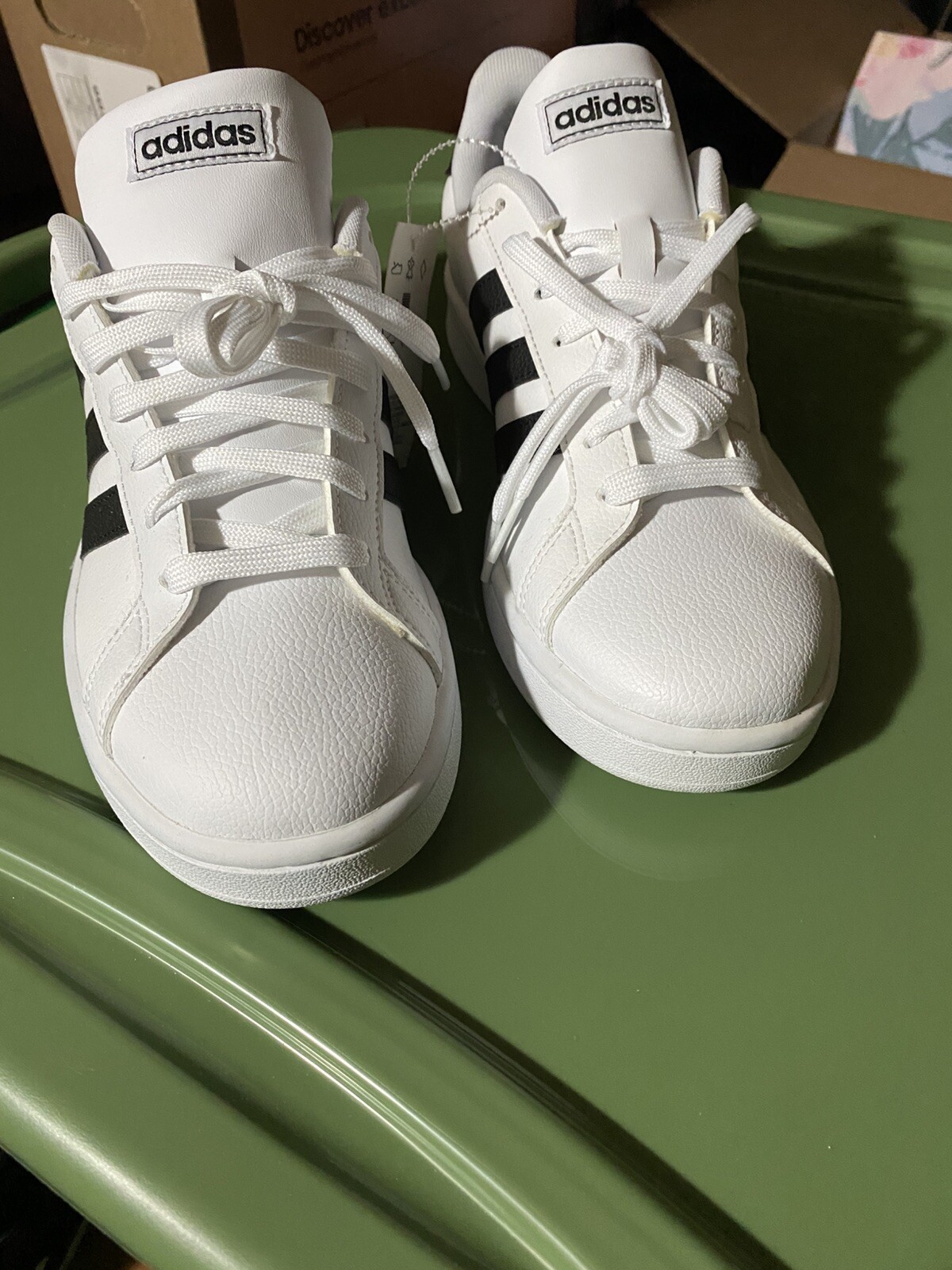 adidas Women’s Grand Court Shoes Size 9