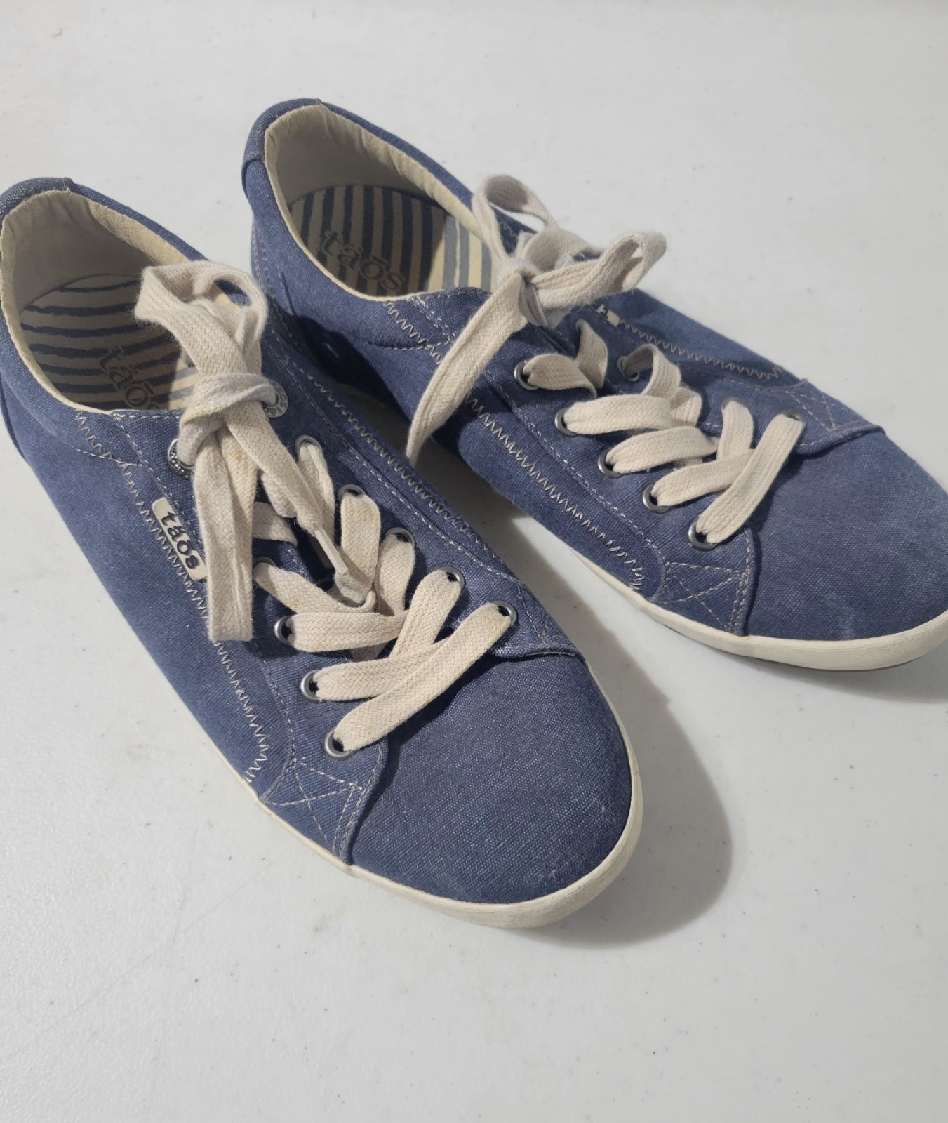 Taos Star Canvas Sneakers in Blue Wash Women’s Size 9.5