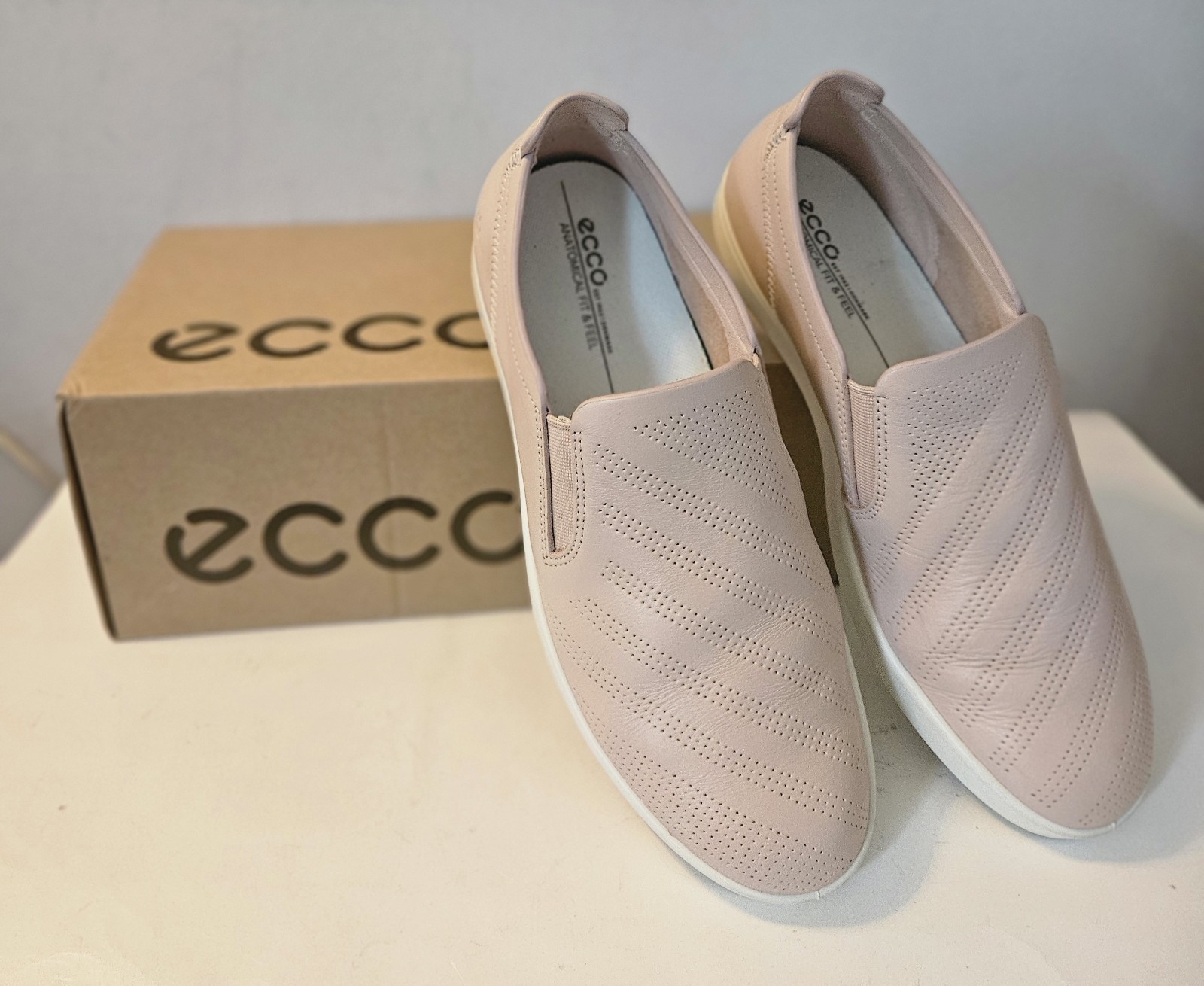 ECCO Travel W Women’s Slip-On Leather Comfort Shoes Rose Dust EU 39 US 8-8.5
