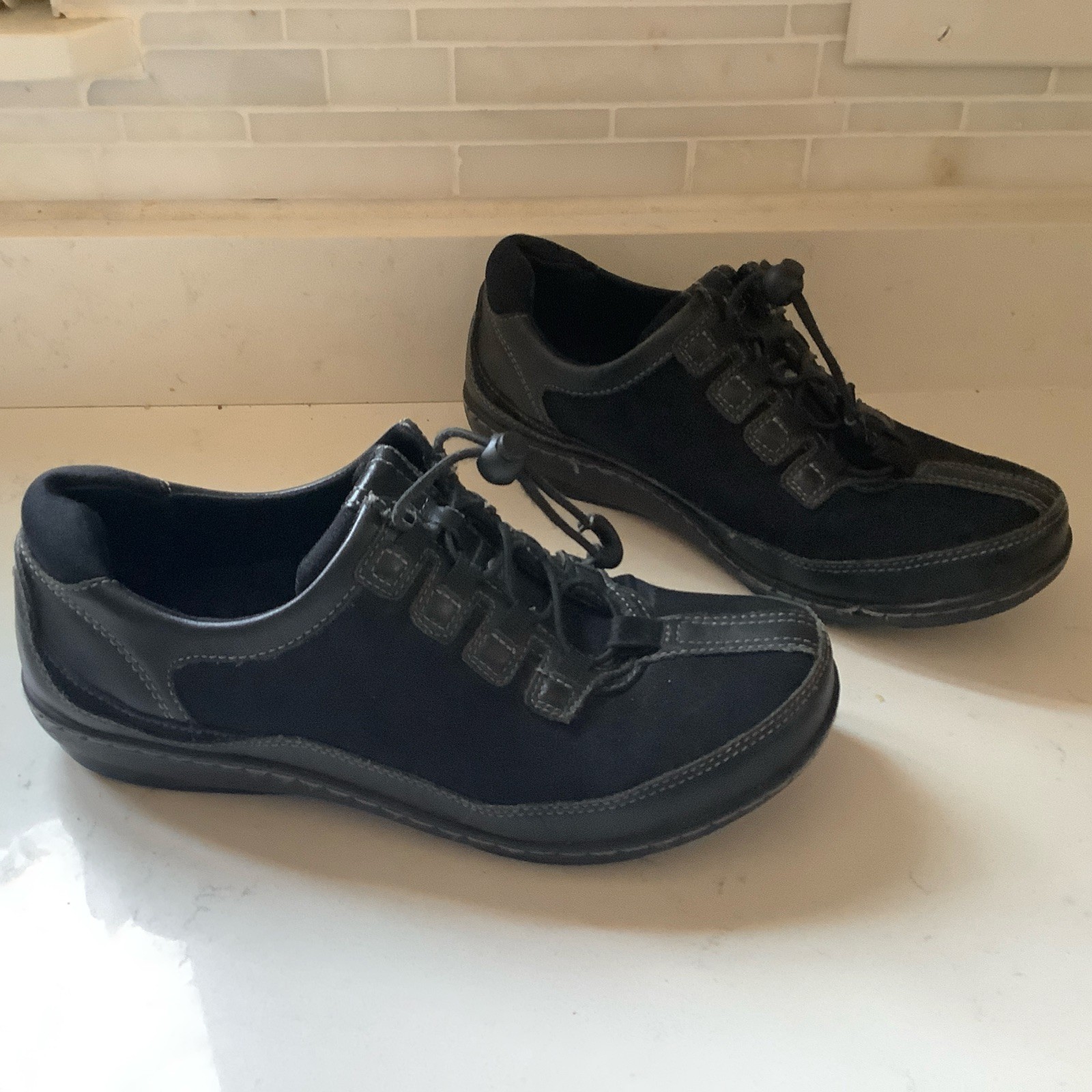 Aetrex – Crystal Black Leather Bungee Women Oxford – Blackberry Sz 7.5 Wide EUC!
