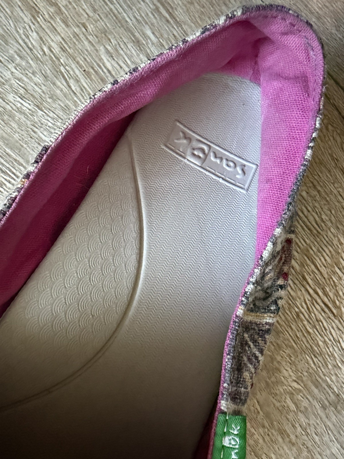 Sanuk Women’s Gypsy Rae Slip-On Loafers W9