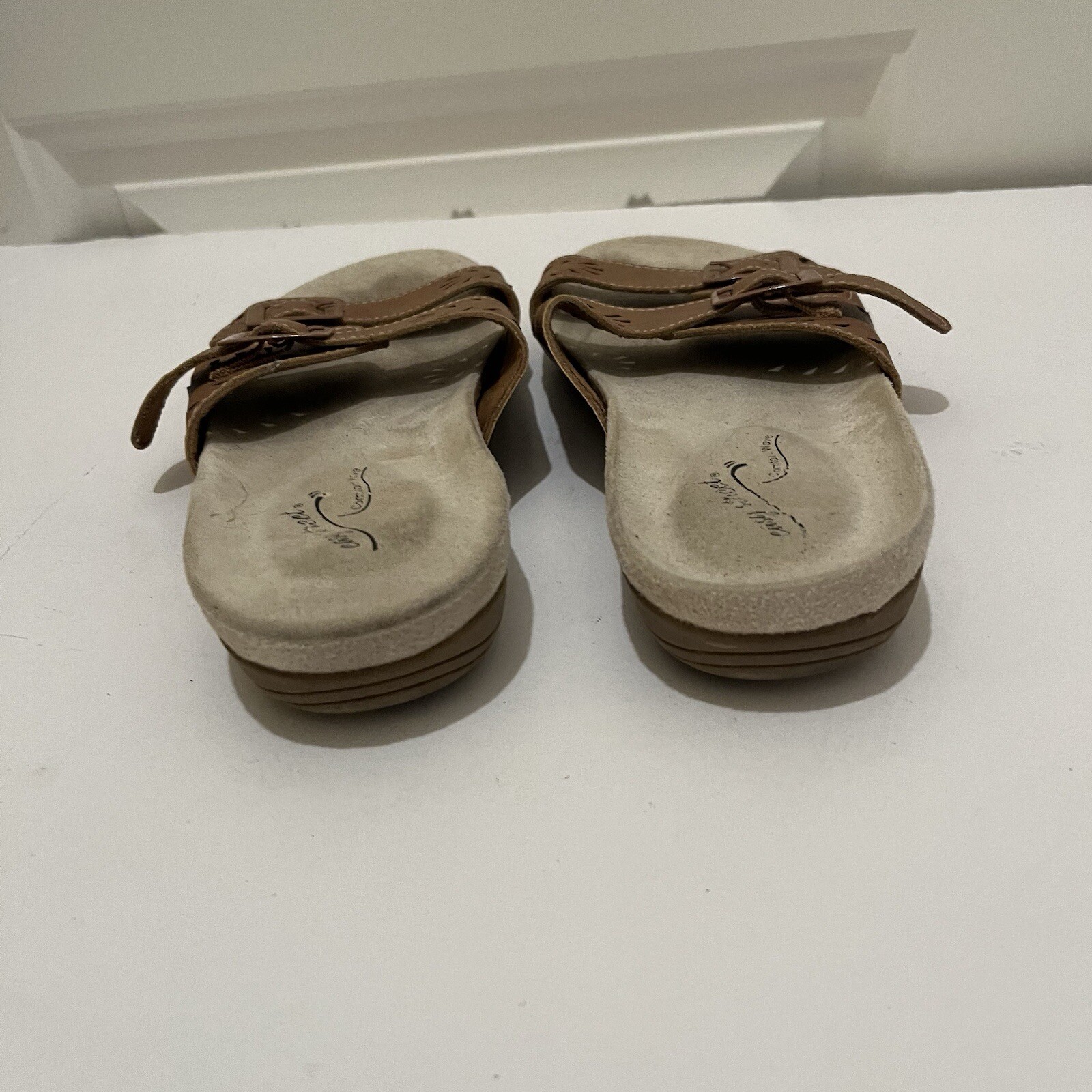 Easy Street Comfort Wave Venus Brown Double Buckle Strap Slip On Sandals Sz 6.5M