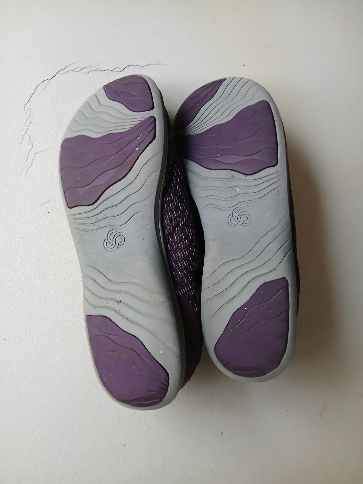 Clarks Women Low Top Lace-Up Athletic Sneakers Purple/Gray Striped Rubber