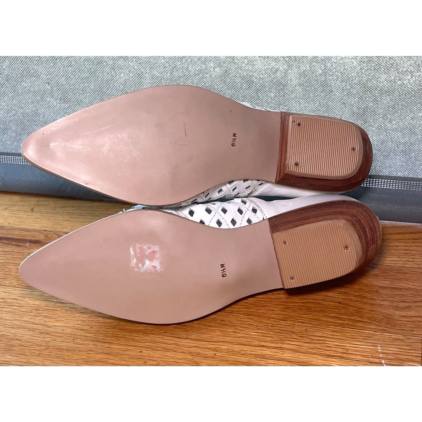 Nine West White Leather Cutout Pointed Toe Loafers Low Block Heel 8.5 M Brazil