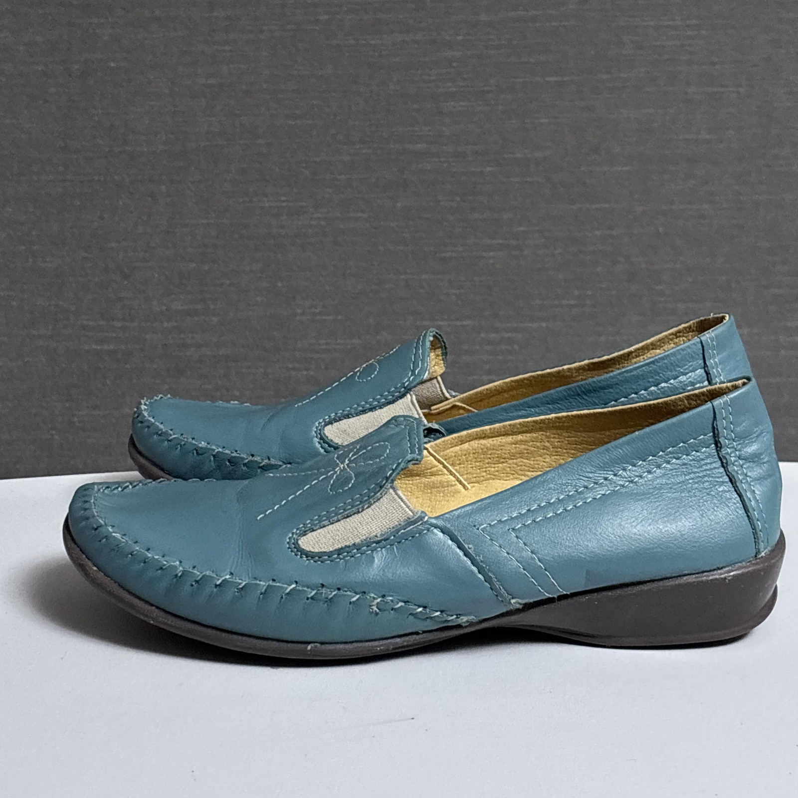 Karle Loafer Shoes 8 Blue Leather Hand Stitched Moc Slip On Comfort Comfort 25