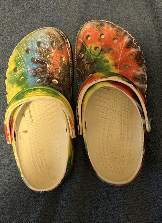 Crocs Classic Rainbow Tie-Dye Graphic Clog Slip On Shoes Unisex Size M 5 W 7