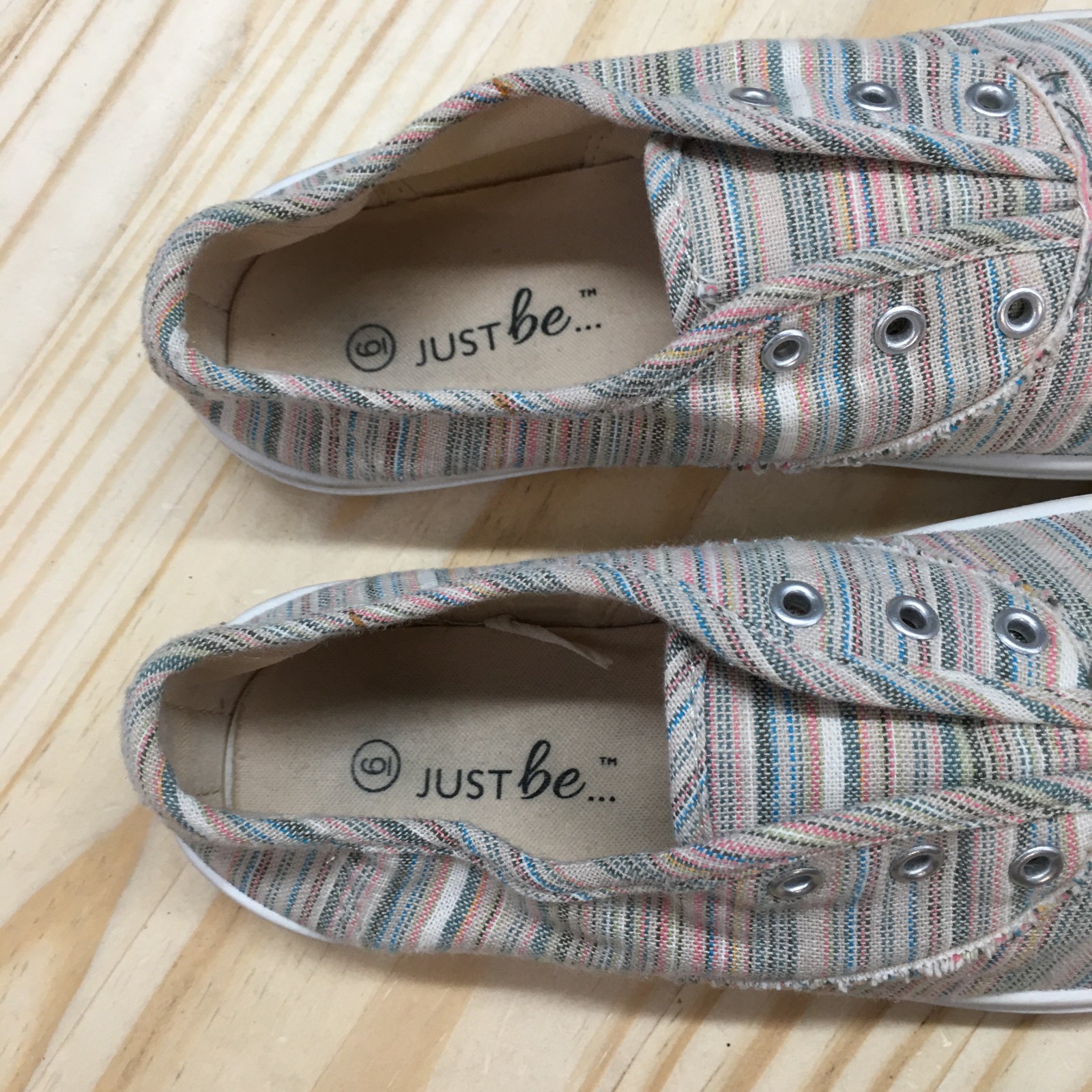 Just Be Shoes Womens 6 Sneakers Multicolor Canvas Lace Up Round Toe Casual 57623