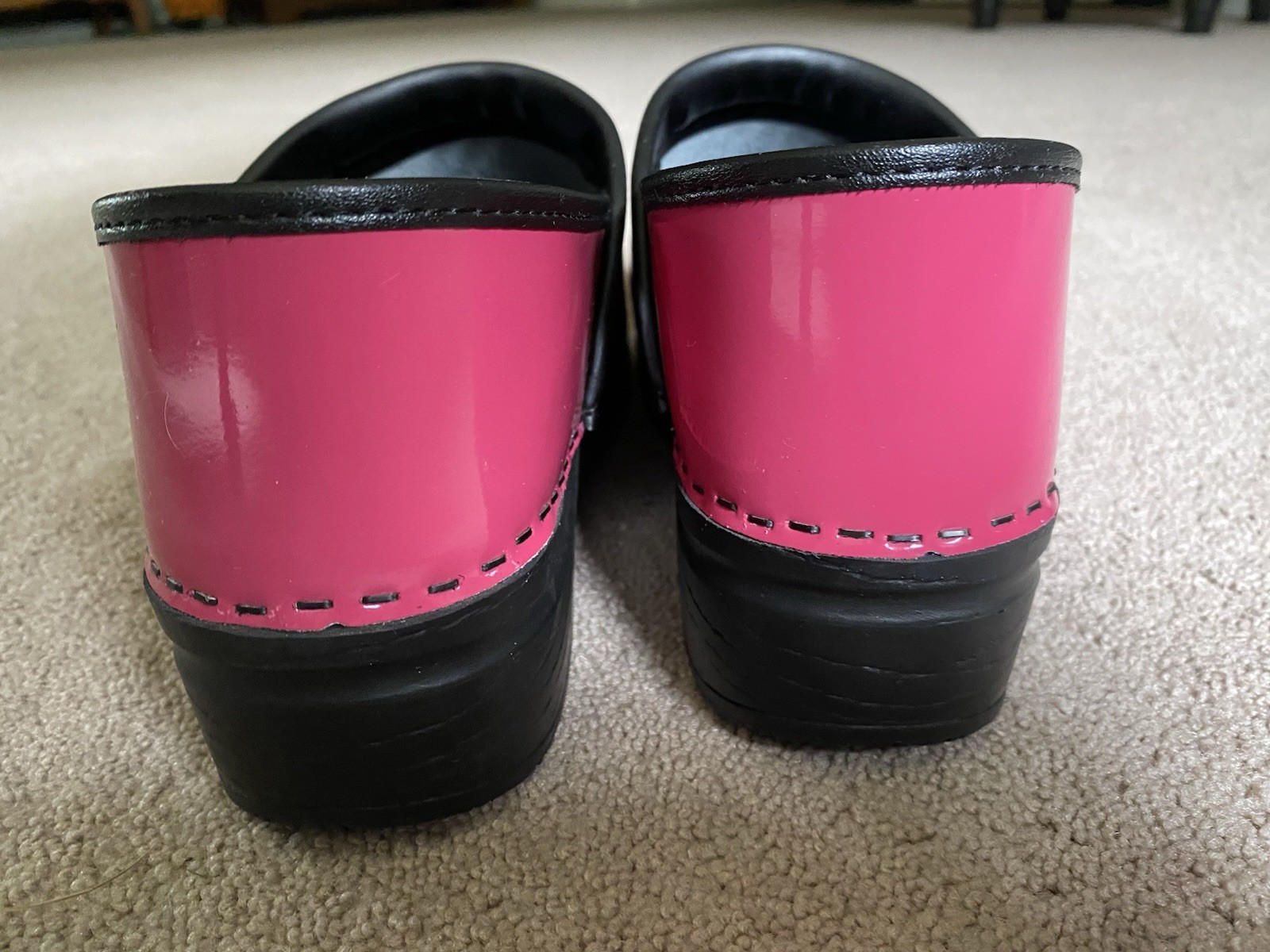 NEW BJork Swedish Professional Clogs Patent Leather PINK 43/44 12.5 Women’s