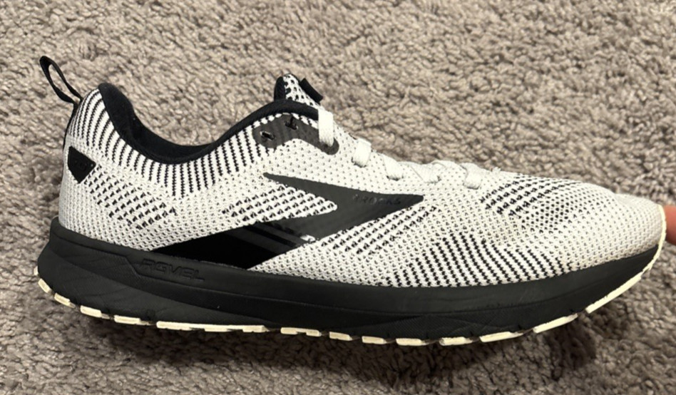 Brooks Women’s Size 11 Revel 5 “Oreo” Running Shoes Sneakers 1203611B121