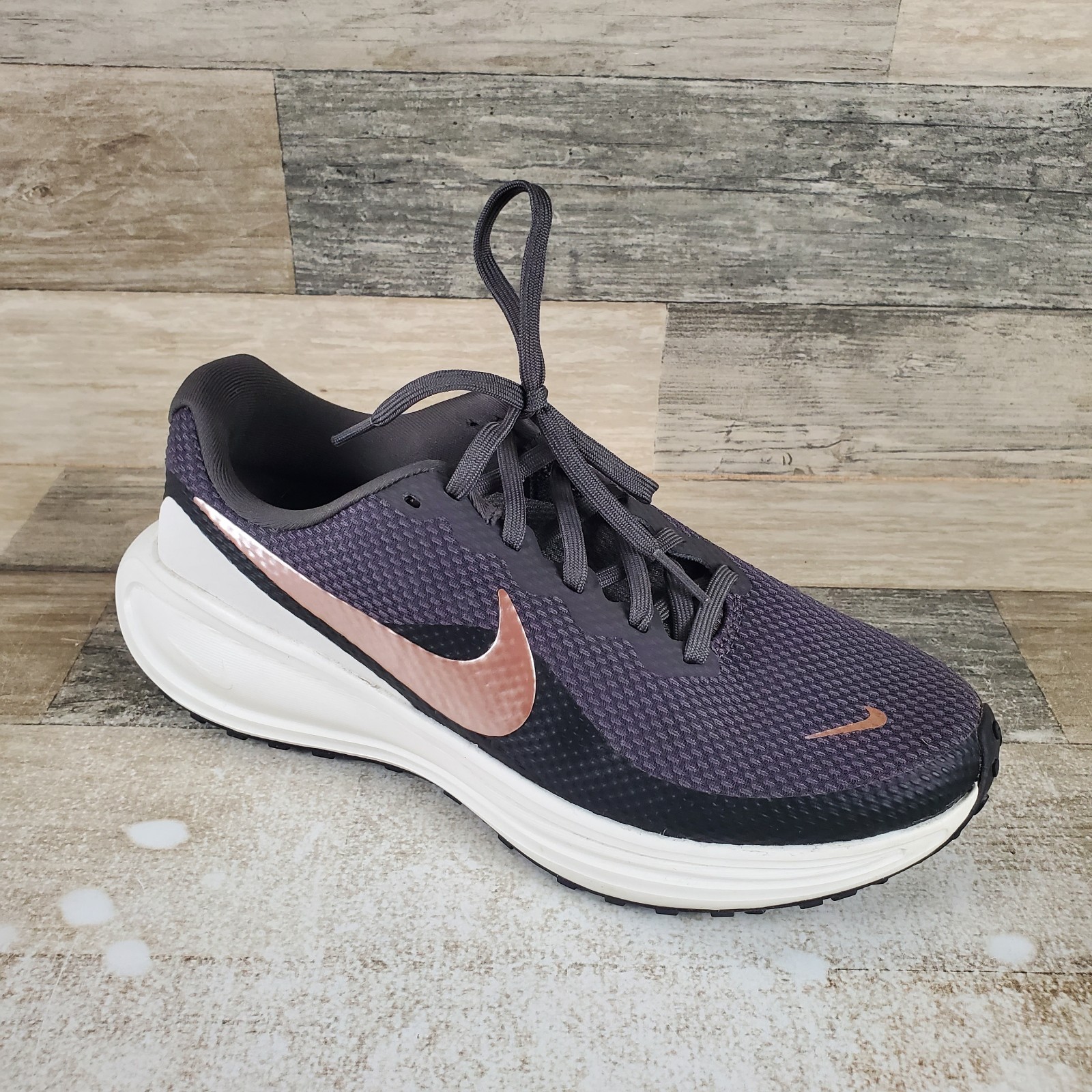Nike Revolution 8 Womens Shoes Sz 8 Running Ash Red Bronze Lace Up Sneakers