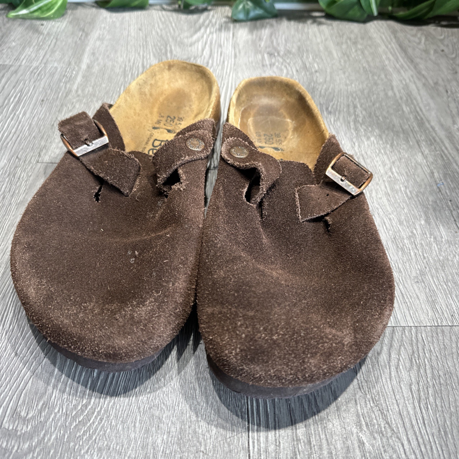 Betula By Birkenstock Shoes Mens 6 Womens 8 Boston Casual Mule Clogs Brown Suede