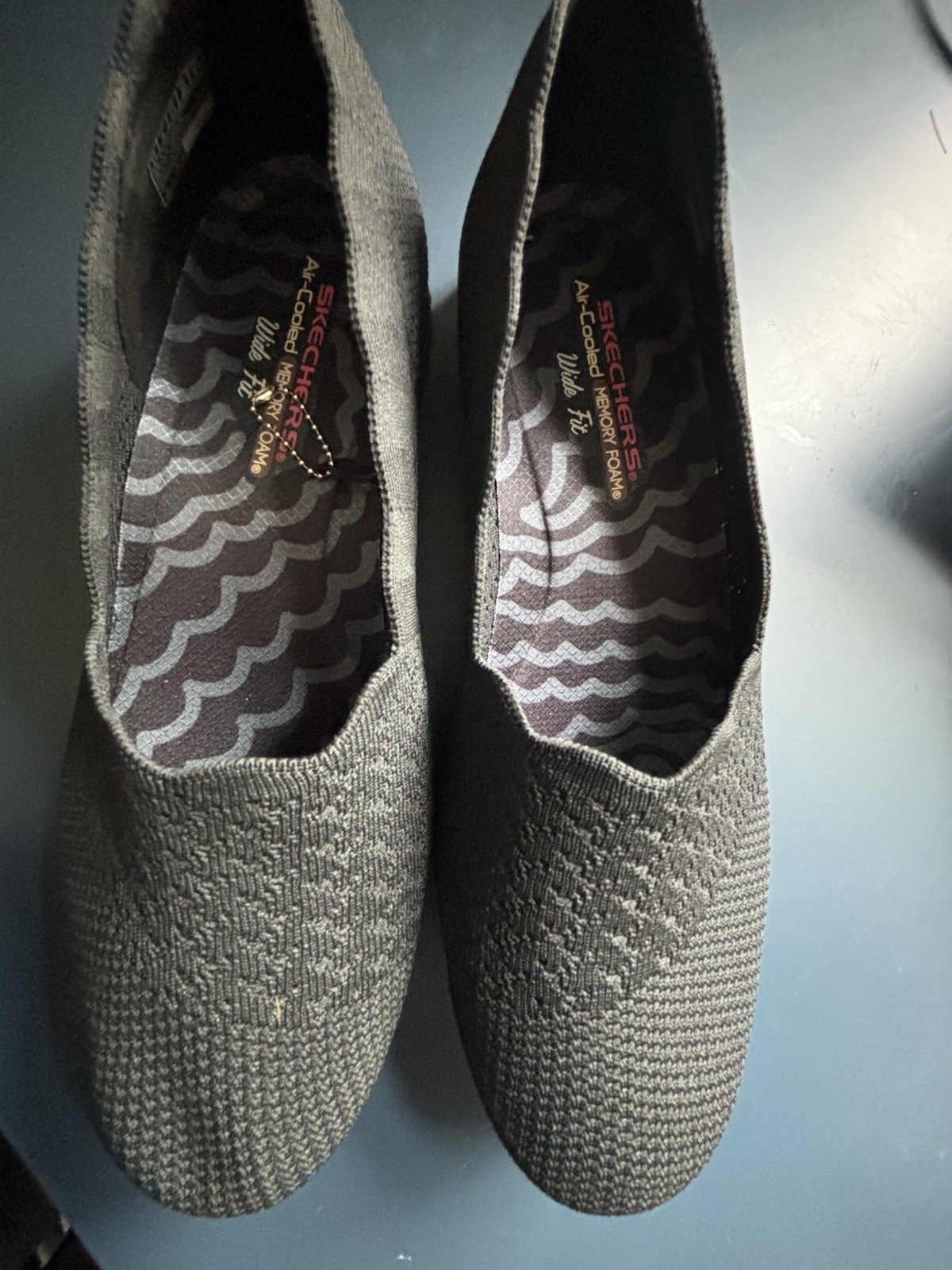Skechers Memory Foam Black Slip-on Shoes, Women’s 11 Wide Fit