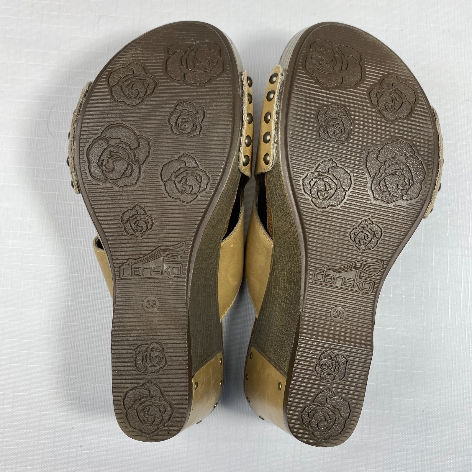 Dansko Tan Double Strap Wedge Heel Sandals! Leather Buckle Studded Sz 38 7.5 – 8
