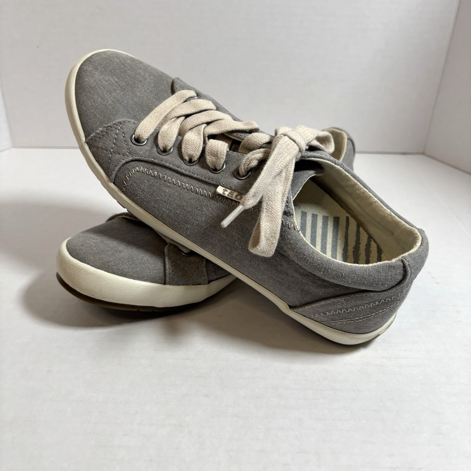Taos Star Flat Cushion Comfort Sneakers Grey Wash Womens 8
