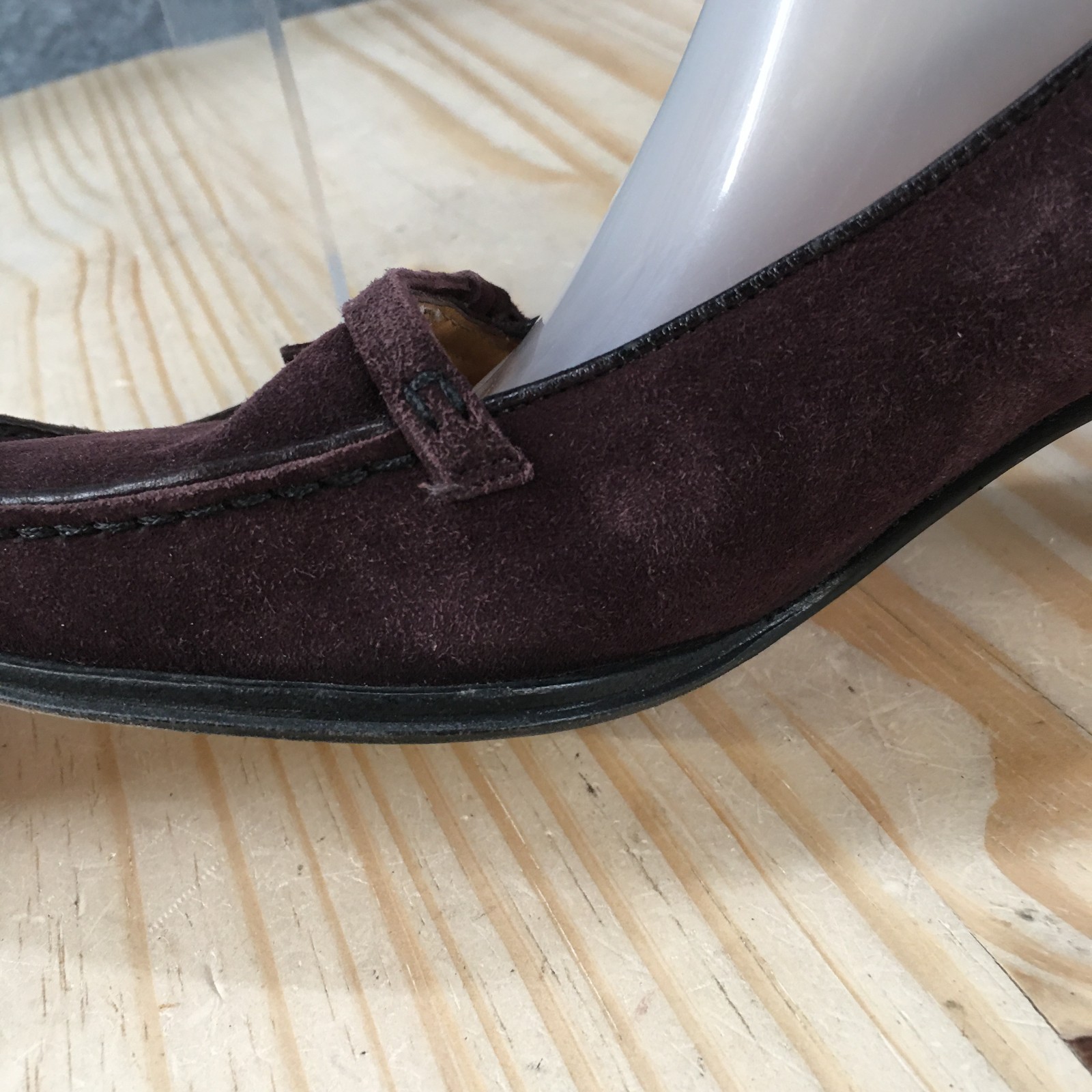 Bally Shoes Womens 5.5 Slip On Moc Toe Kitten Heel Pumps Burgundy Suede Leather