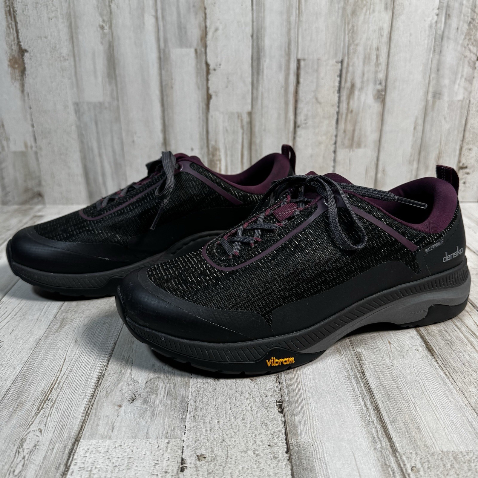 Dansko Womens Makayla Waterproof Hiking Sneakers Shoes Size 39 Black Purple