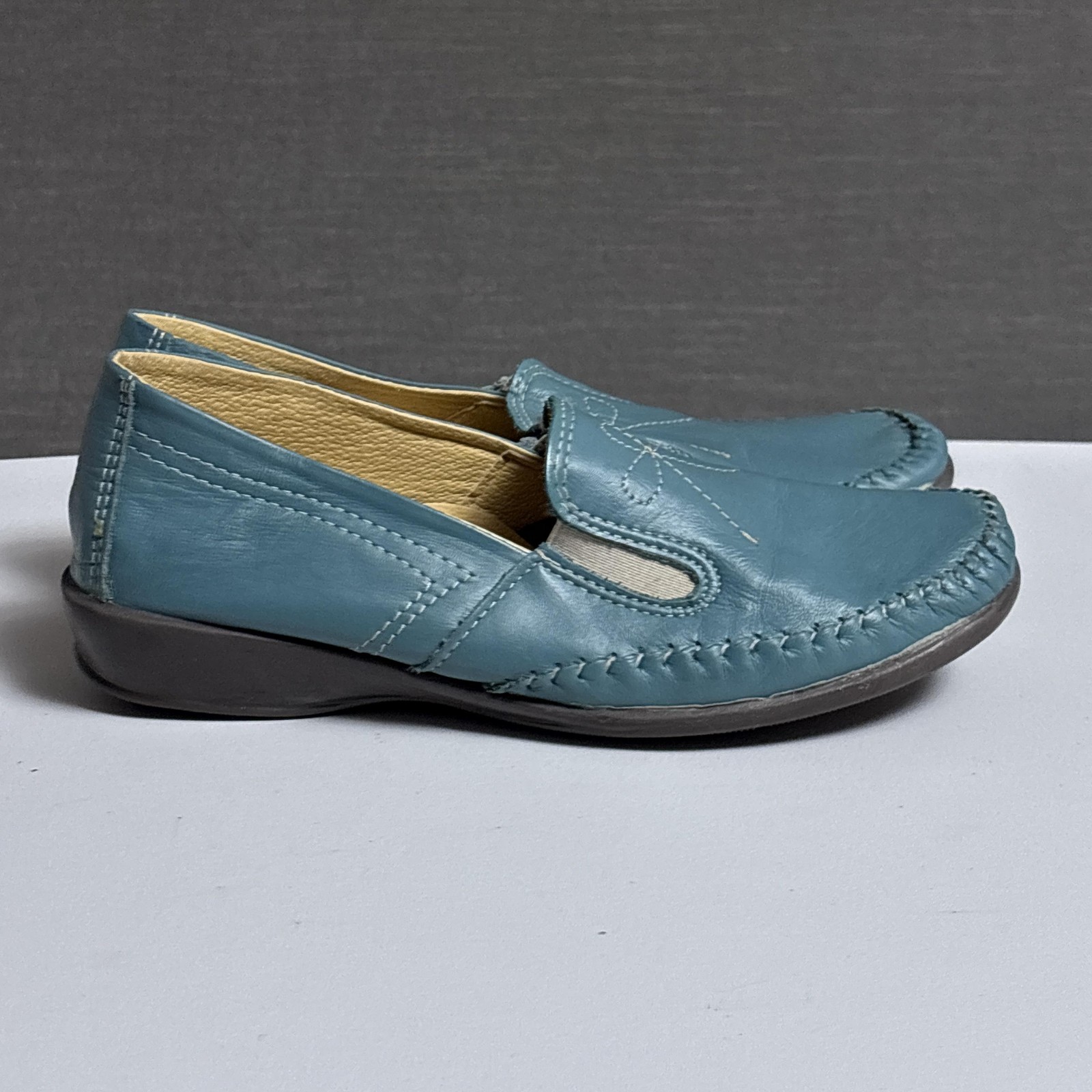 Karle Loafer Shoes 8 Blue Leather Hand Stitched Moc Slip On Comfort Comfort 25