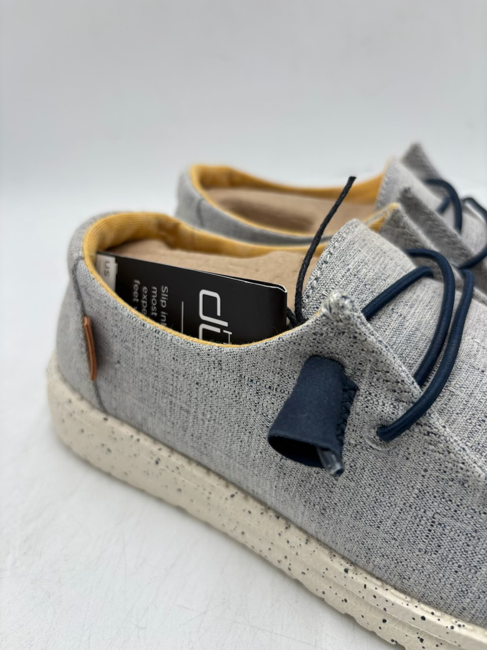 Hey Dude WENDY CHAMBRAY Women’s NEW Slip-On Shoe White/Blue Multiple Sizes