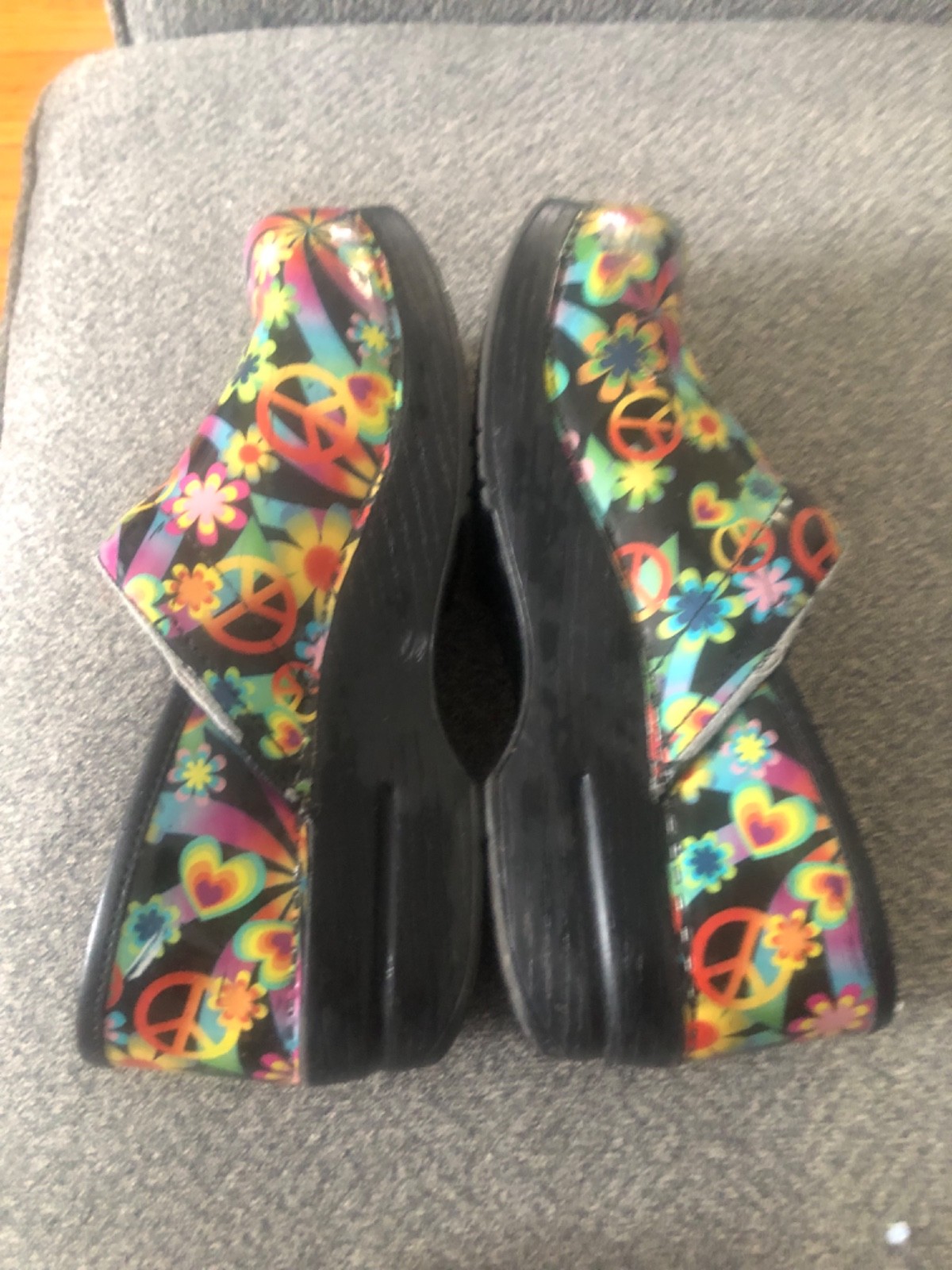 Dansko Peace Flowers Hippie Patent Leather Work Nurse Shoes Clogs SZ 39