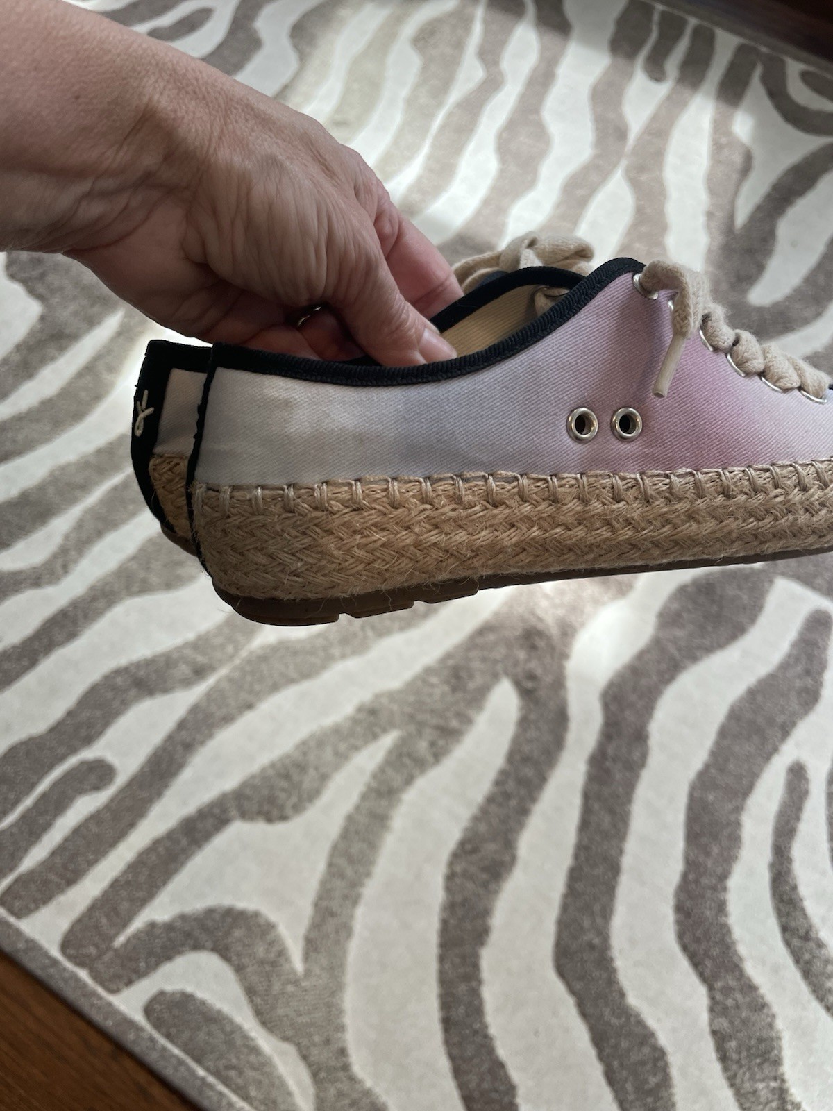 NWT EMU Agonis Pastel Ombré Slip In Tennis Shoes Women’s 6