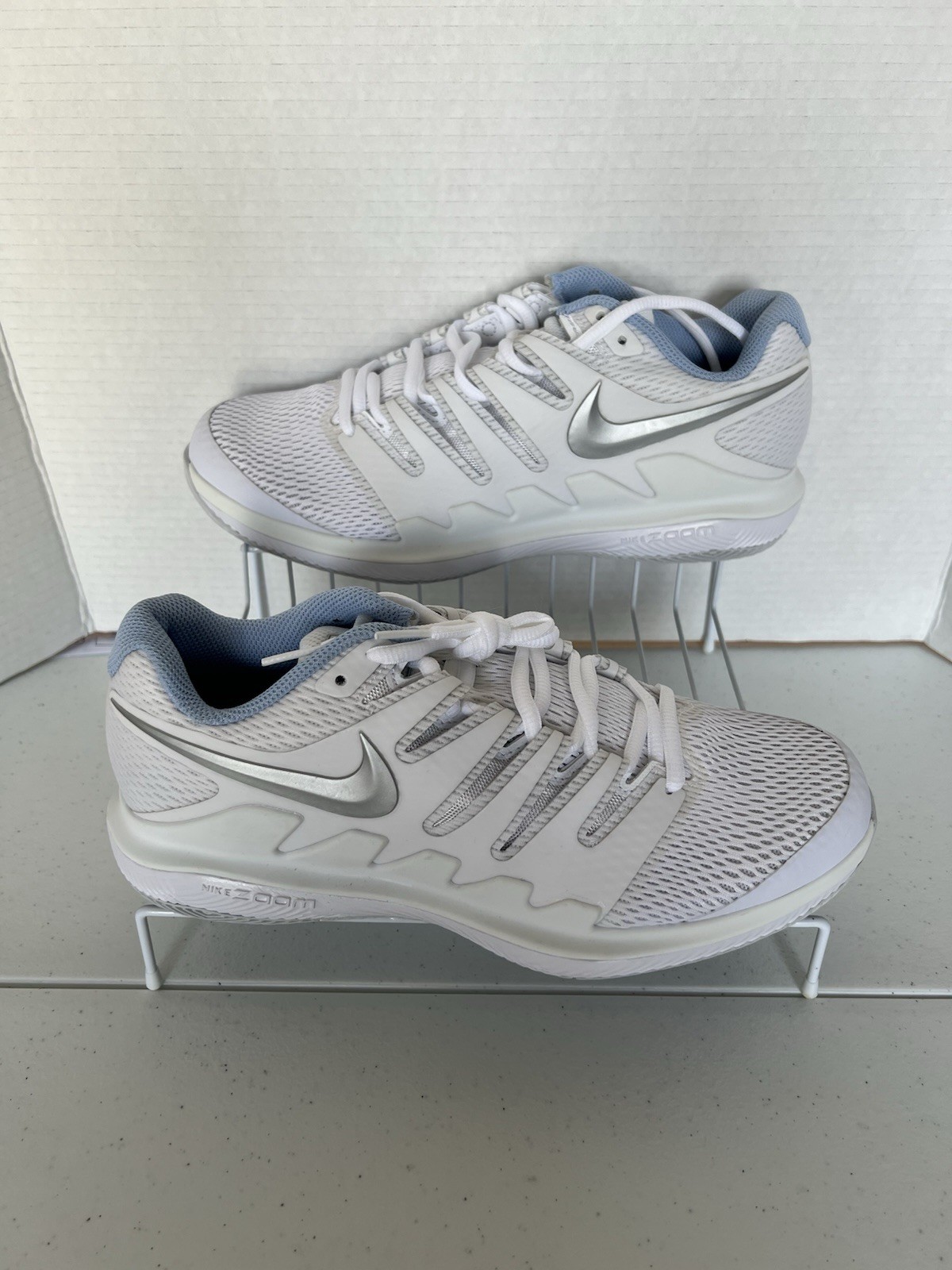 Nike Court Air Zoom Vapor X HC Womens Shoes White Silver AA8027-105 Size 9.5 NEW