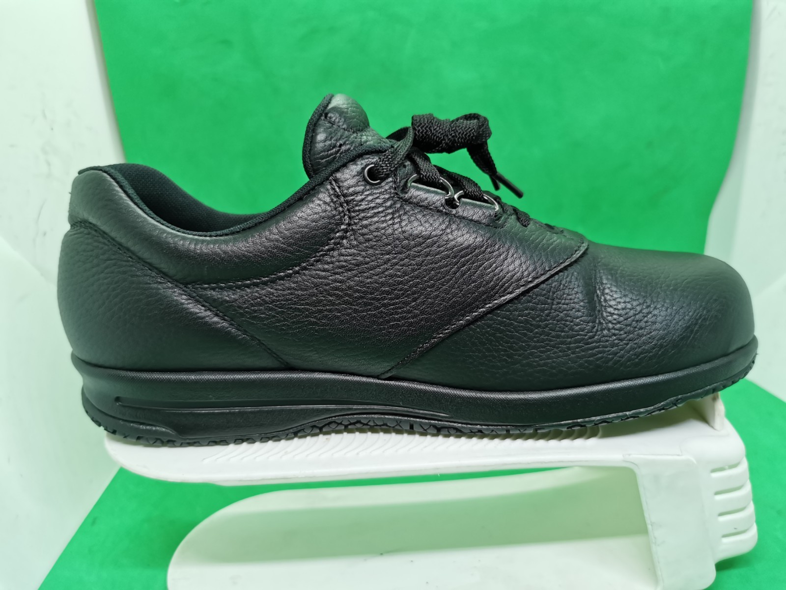 SAS Liberty Slip-Resistant Black Leather Women’s Shoes Size 9 M