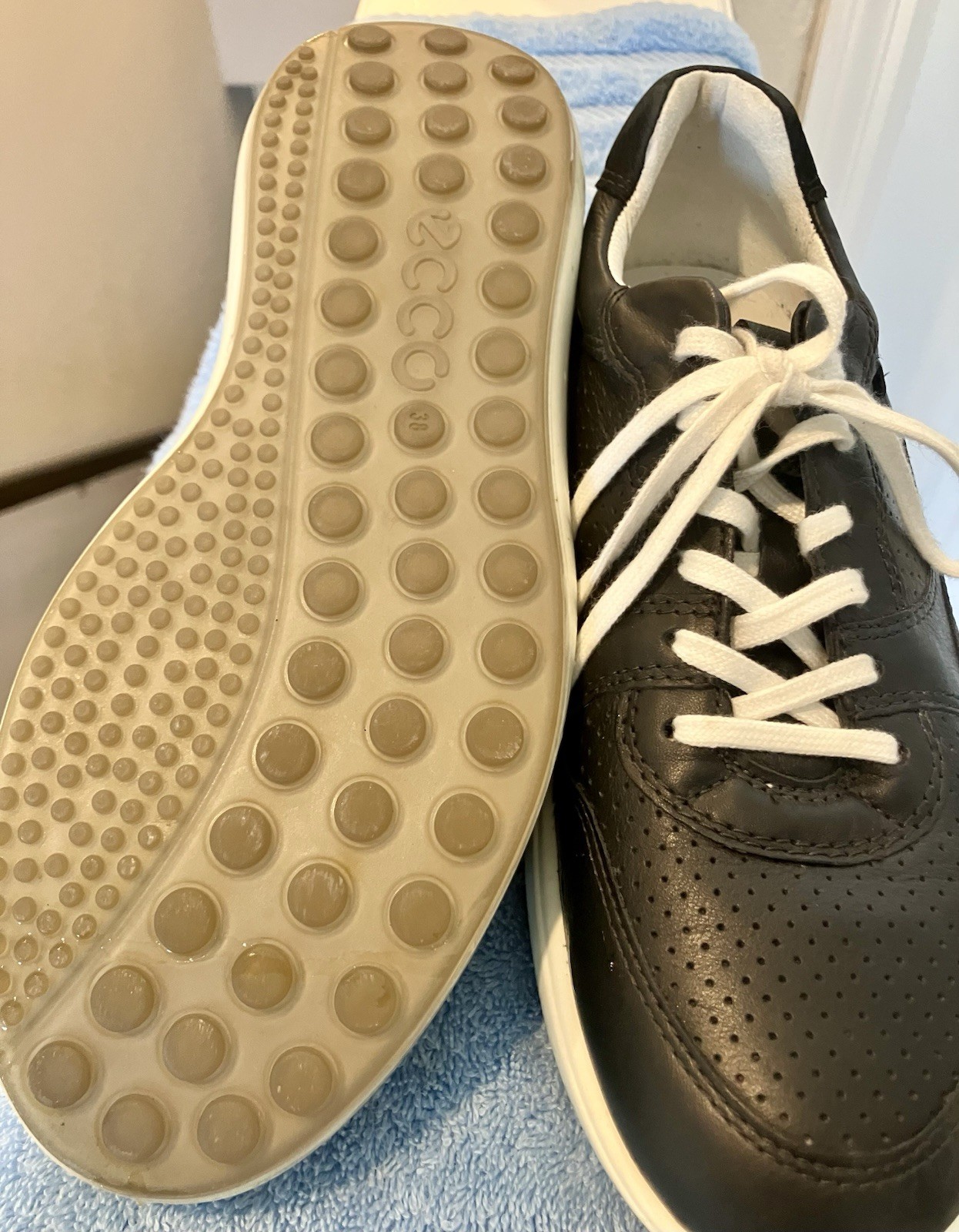 Ecco Woman’s Shoes Size 7 Extra Wide