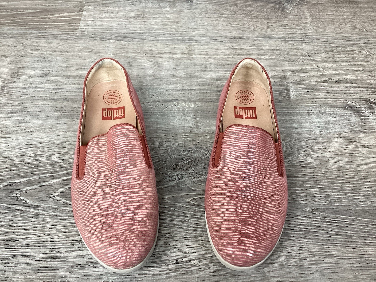 Fitflop superskate Pink Salmon lizard slip on sneakers Womens size 8.5 Shoes