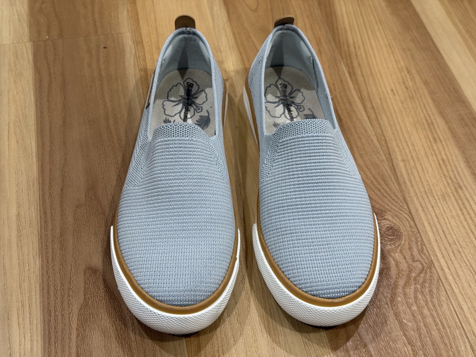 Tommy Bahamas Women’s Canvas Slip On Sneakers Gray/Brown Size 7.5 – Pre-owned