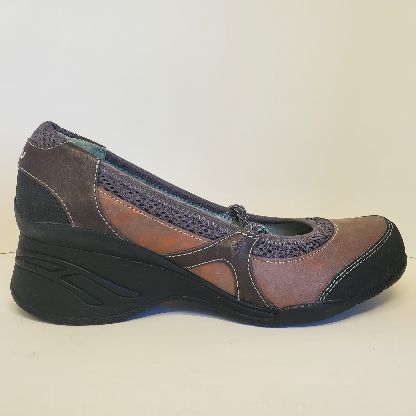 Ahnu Olivia Mary Jane Wedge Women’s Size 8 Brown Leather Slip-on Vibram Sole
