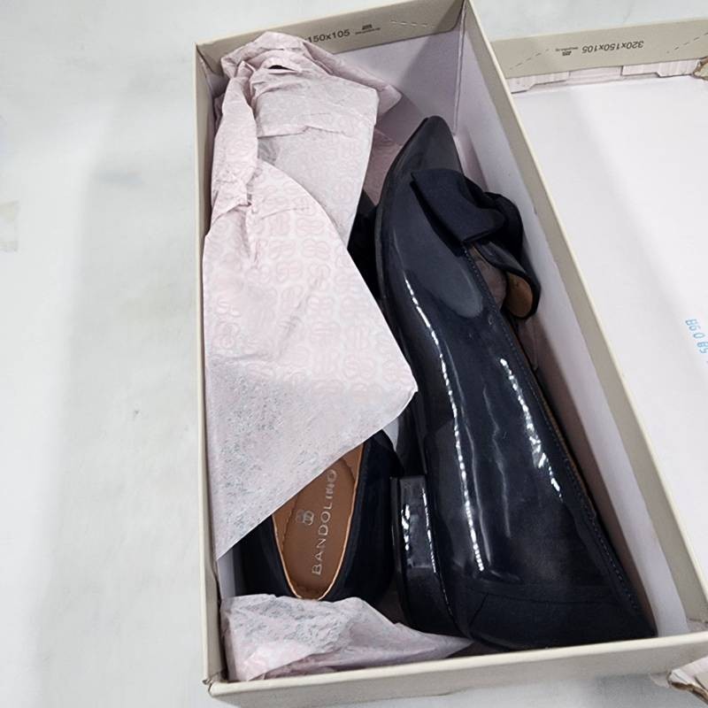 Bandolino Auggie Bow Pointed Toe Patent Tailored Loafers Women’s 8.5 Navy SlipOn