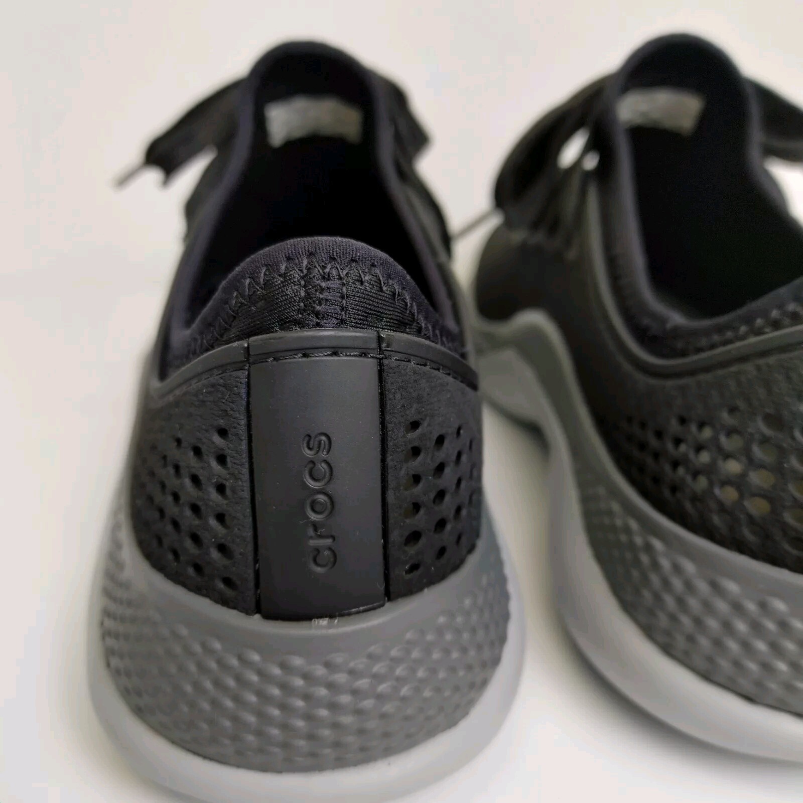 Crocs Women’s Literide 360 Pacer Shoes Size 10 Black/Slate Grey