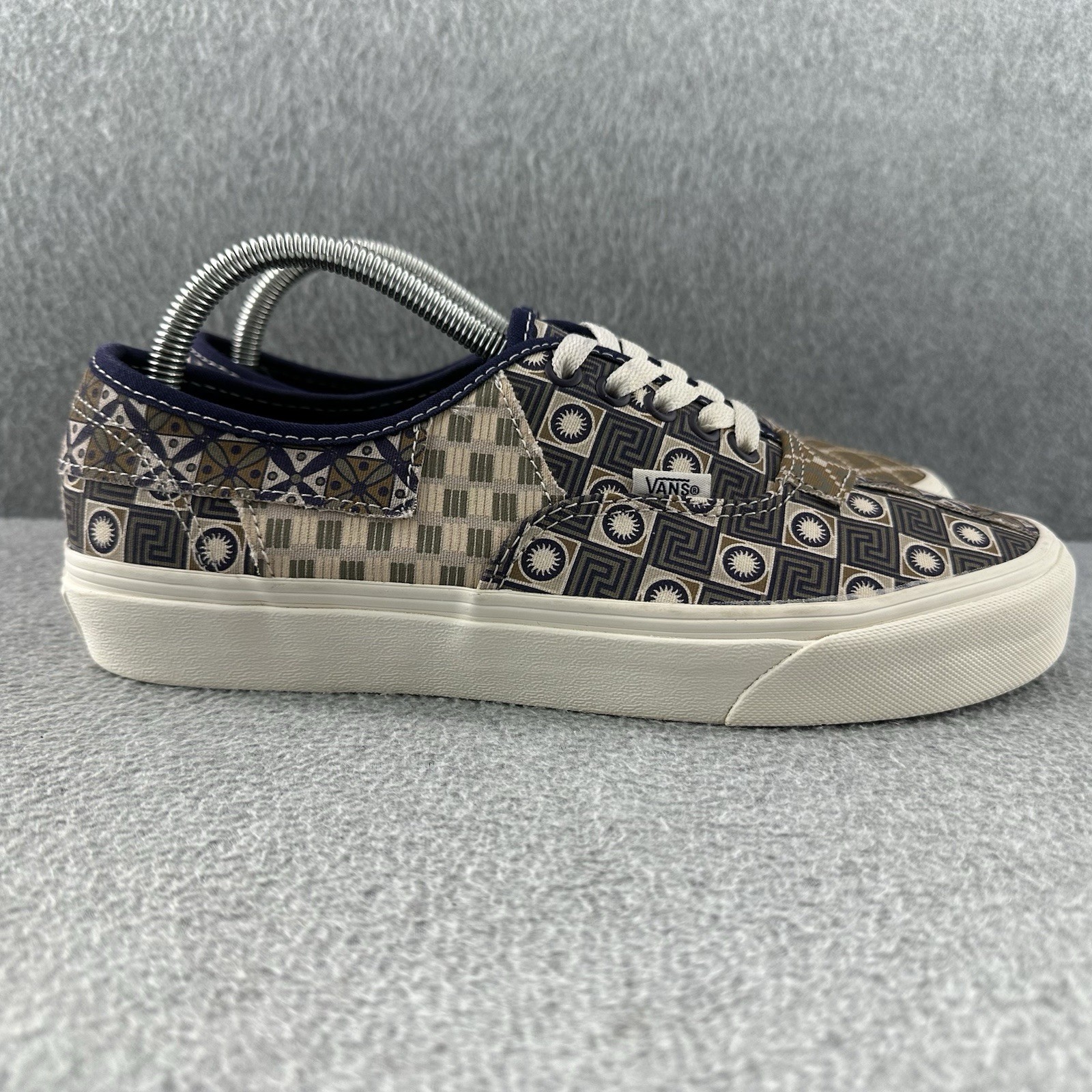Vans Low Geo Trek Patchwork Womens Size 10 Aztec Tribal Geometric Shoes Sneakers