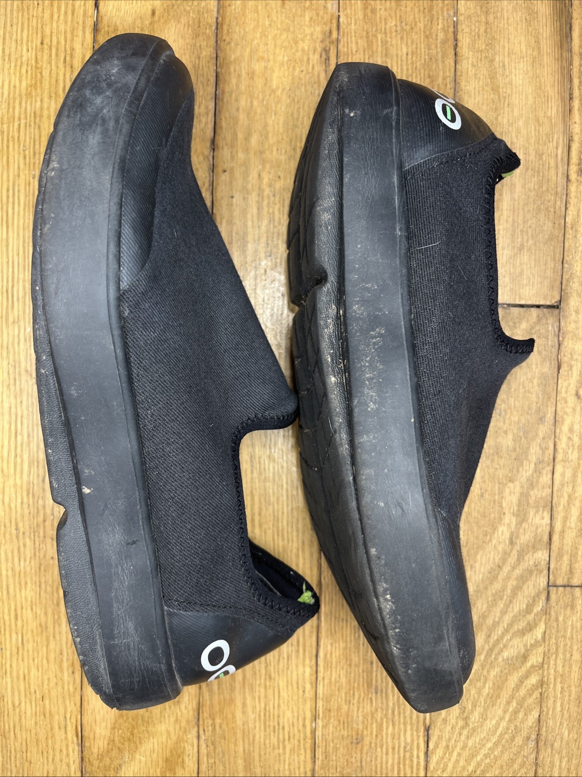 OOfos OOmg eeZee Low Women’s 9 , EU 40 All Black Canvas Comfort Recovery Shoes