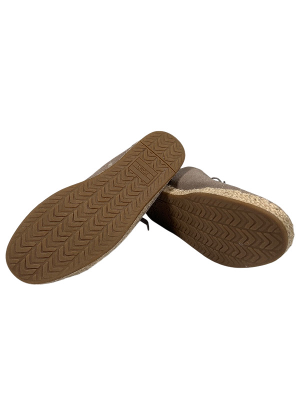 Toms Women’s Beige/Suede Lace Up Espadrille Sneakers – 8