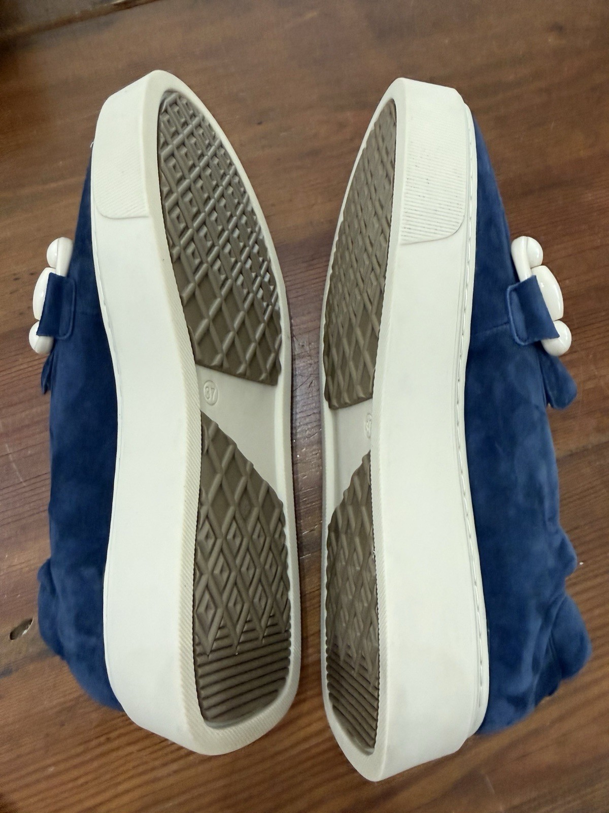 softwaves 37 US 6.5-7 Tais Platform Blue Suede Shoes Worn Once