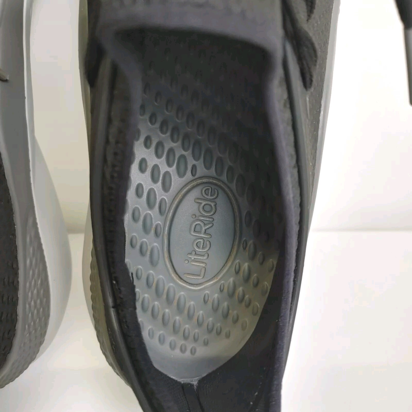 Crocs Women’s Literide 360 Pacer Shoes Size 10 Black/Slate Grey